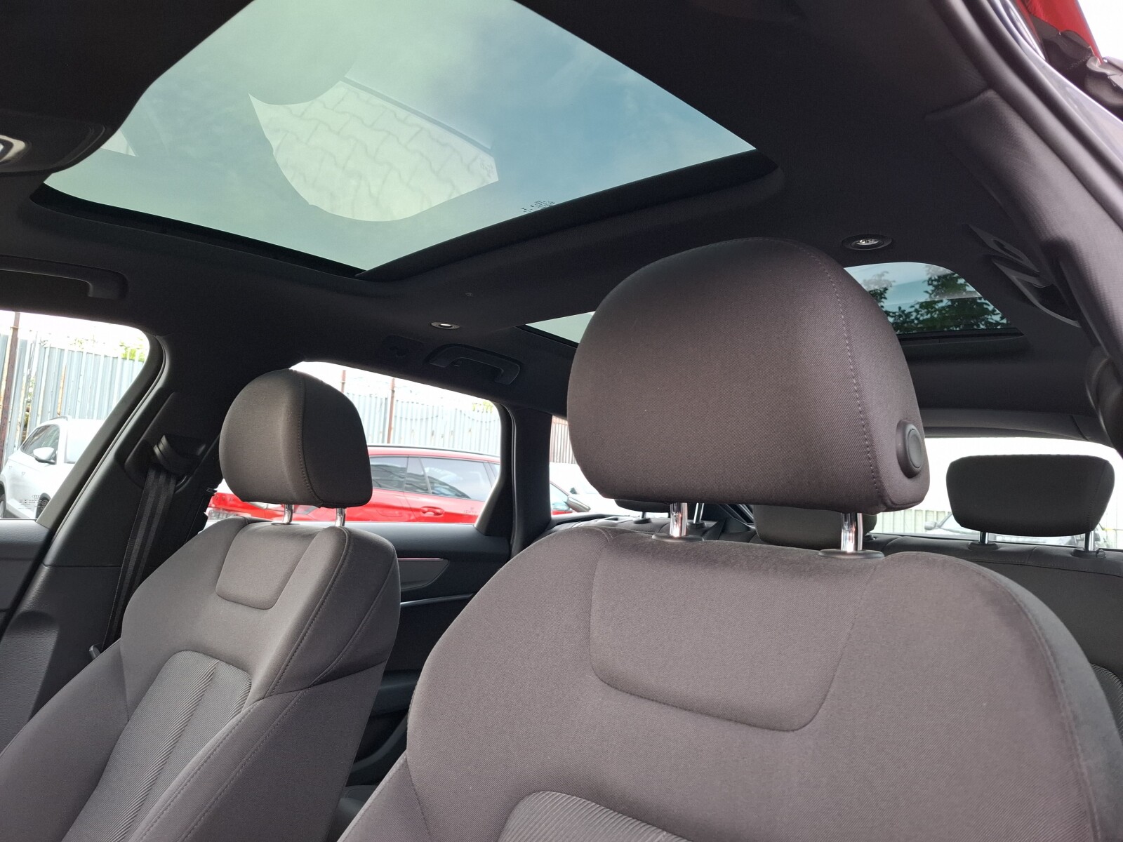 Audi A6 Avant - zdjęcie 16