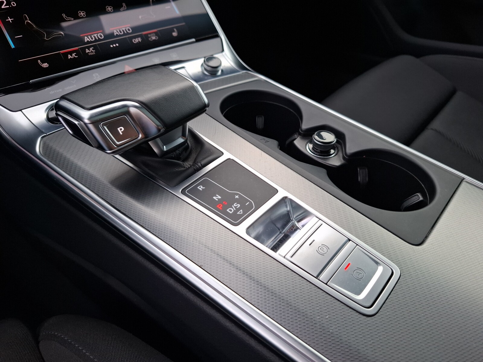 Audi A6 Avant - zdjęcie 22
