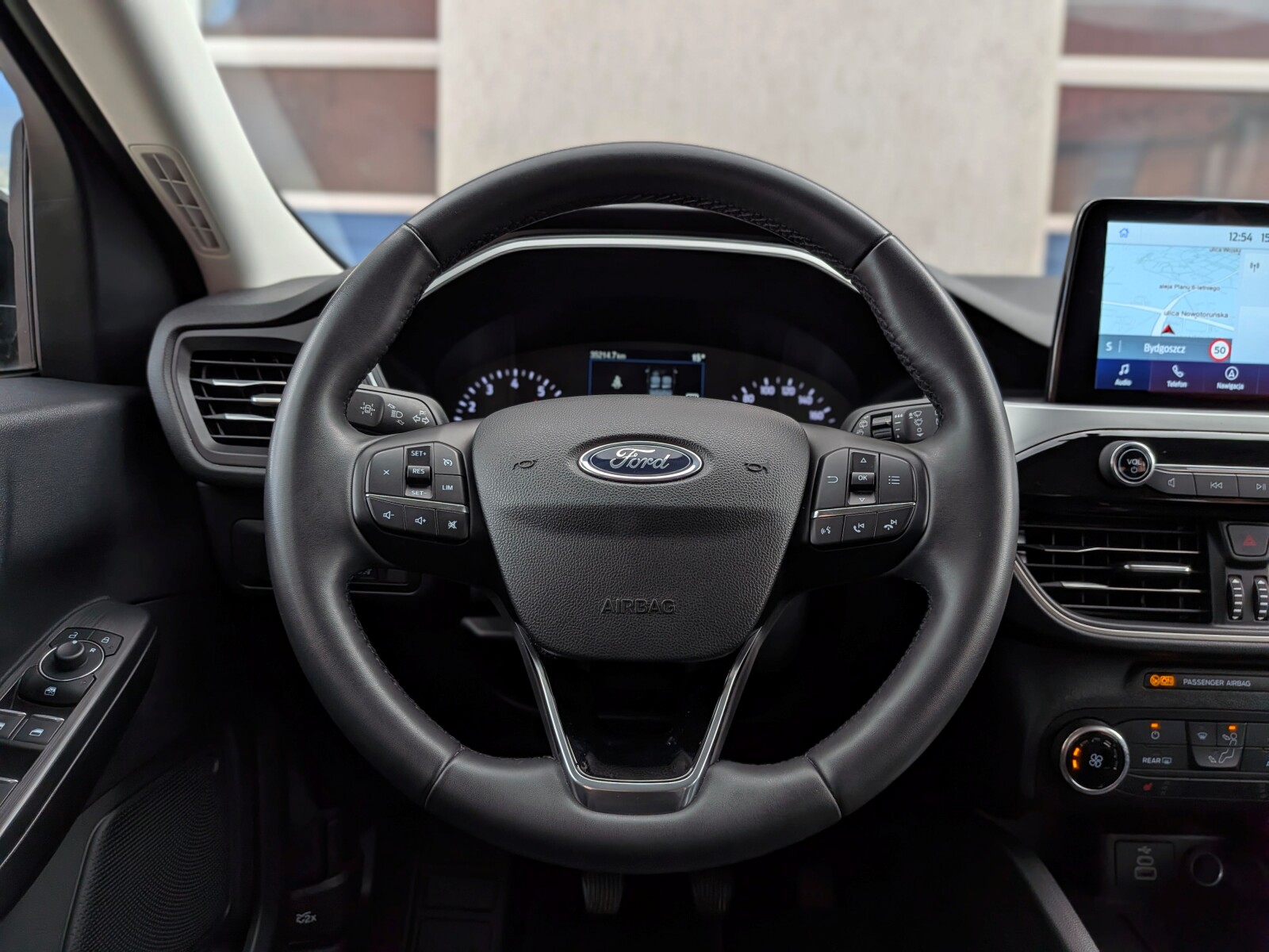 Ford Kuga - zdjęcie 20