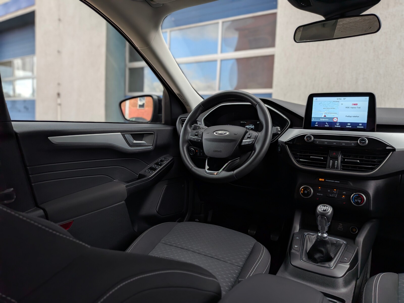 Ford Kuga - zdjęcie 15