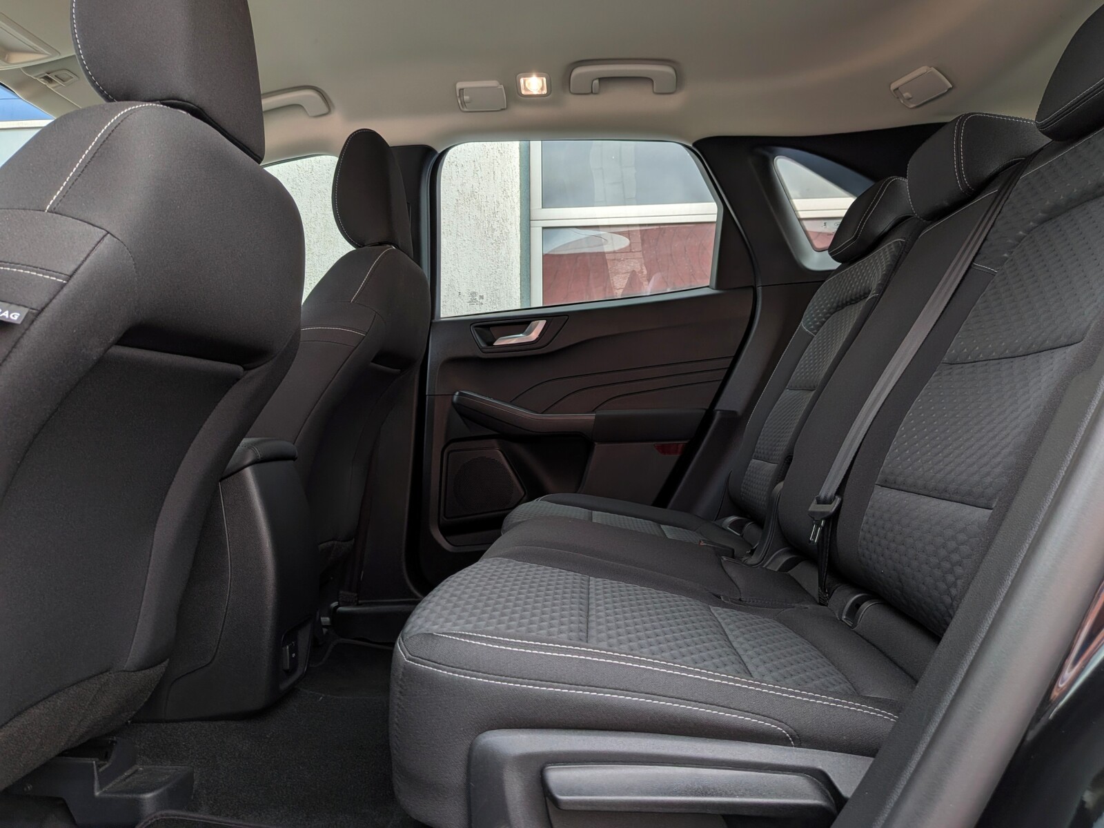 Ford Kuga - zdjęcie 10