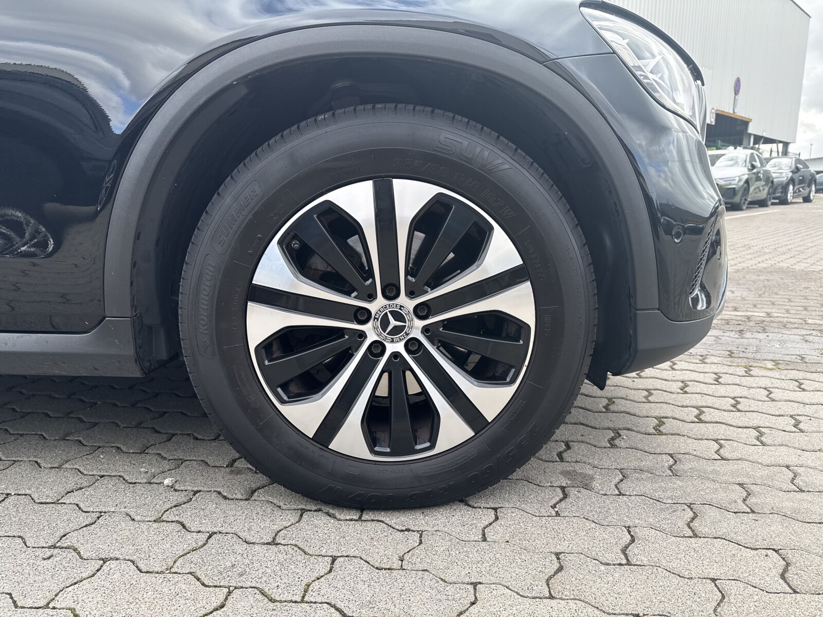 Mercedes-Benz GLC 200 - zdjęcie 34