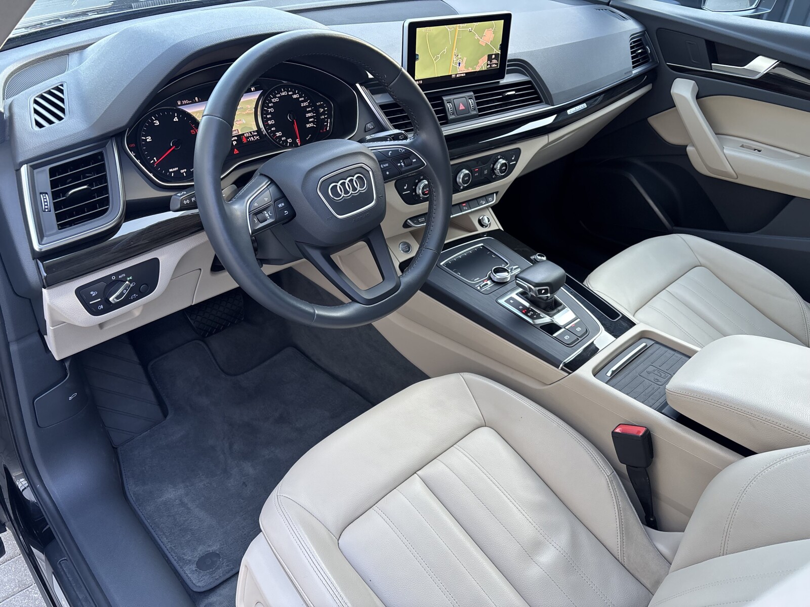 Audi Q5 - zdjęcie 18
