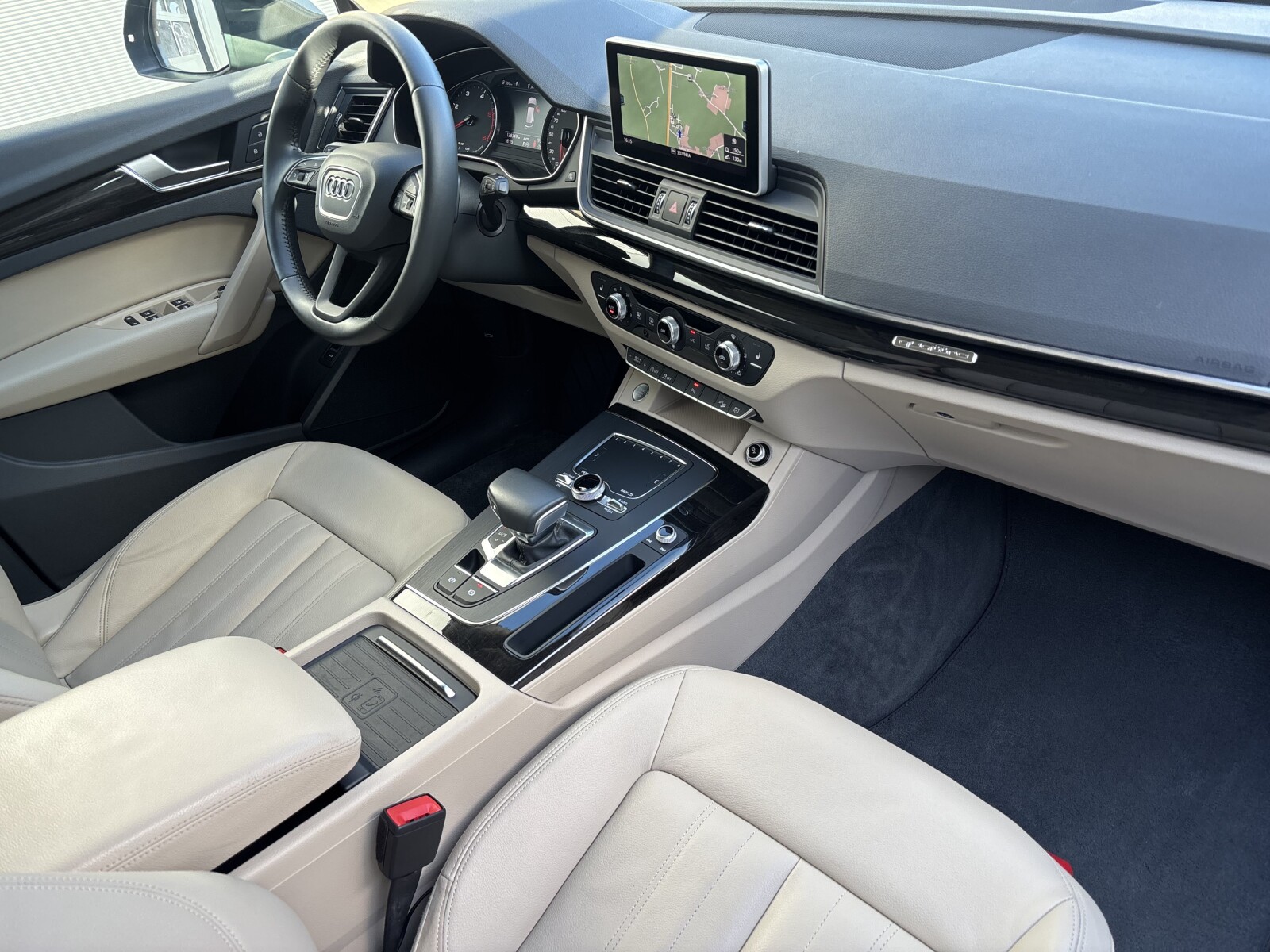 Audi Q5 - zdjęcie 30