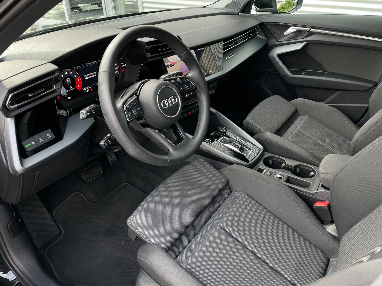 Audi A3 Sportback - zdjęcie 19