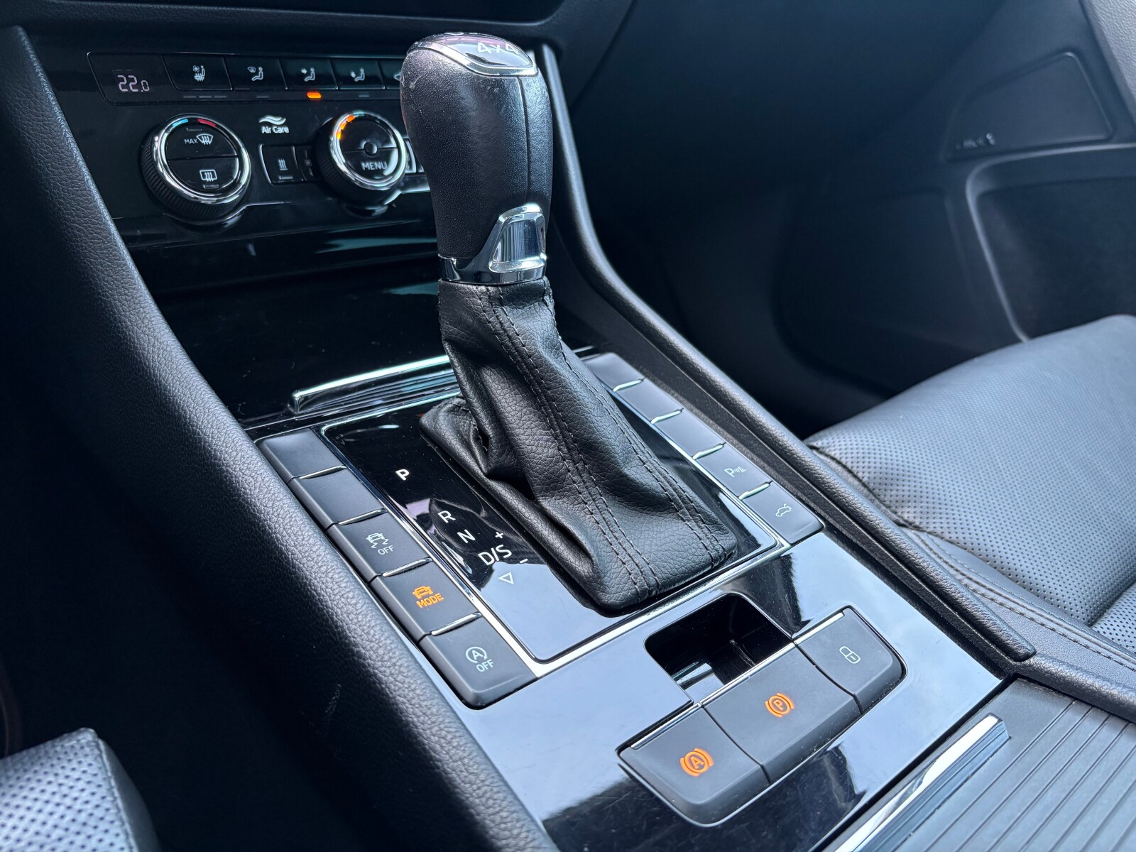 Škoda Superb Combi - zdjęcie 31