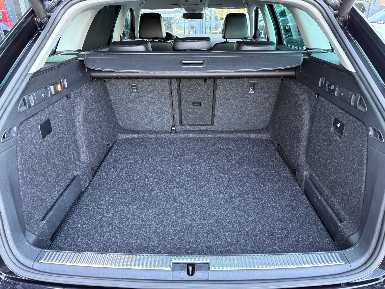 Škoda Superb Combi - zdjęcie 21
