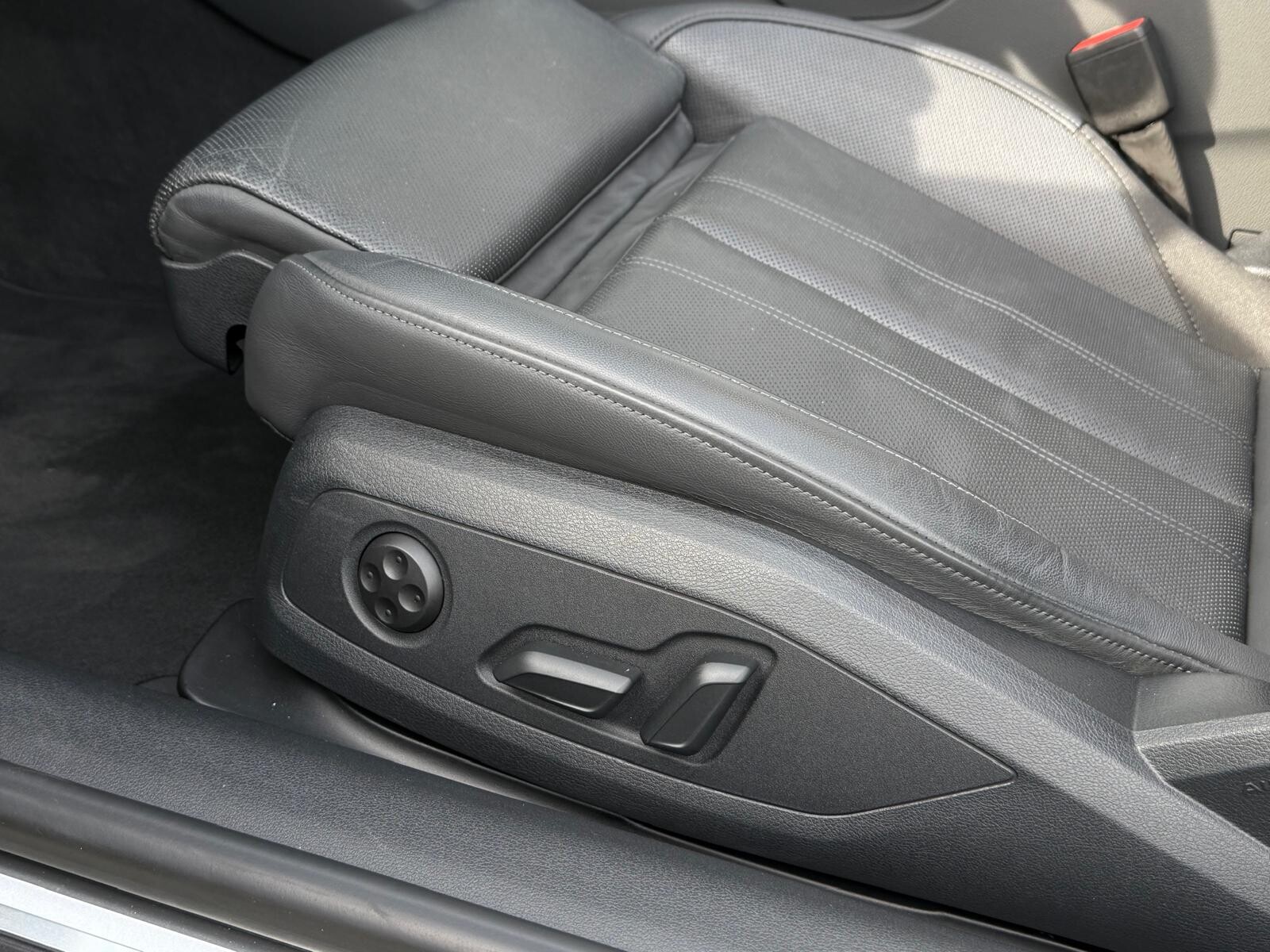 Audi A5 Cabrio - zdjęcie 21
