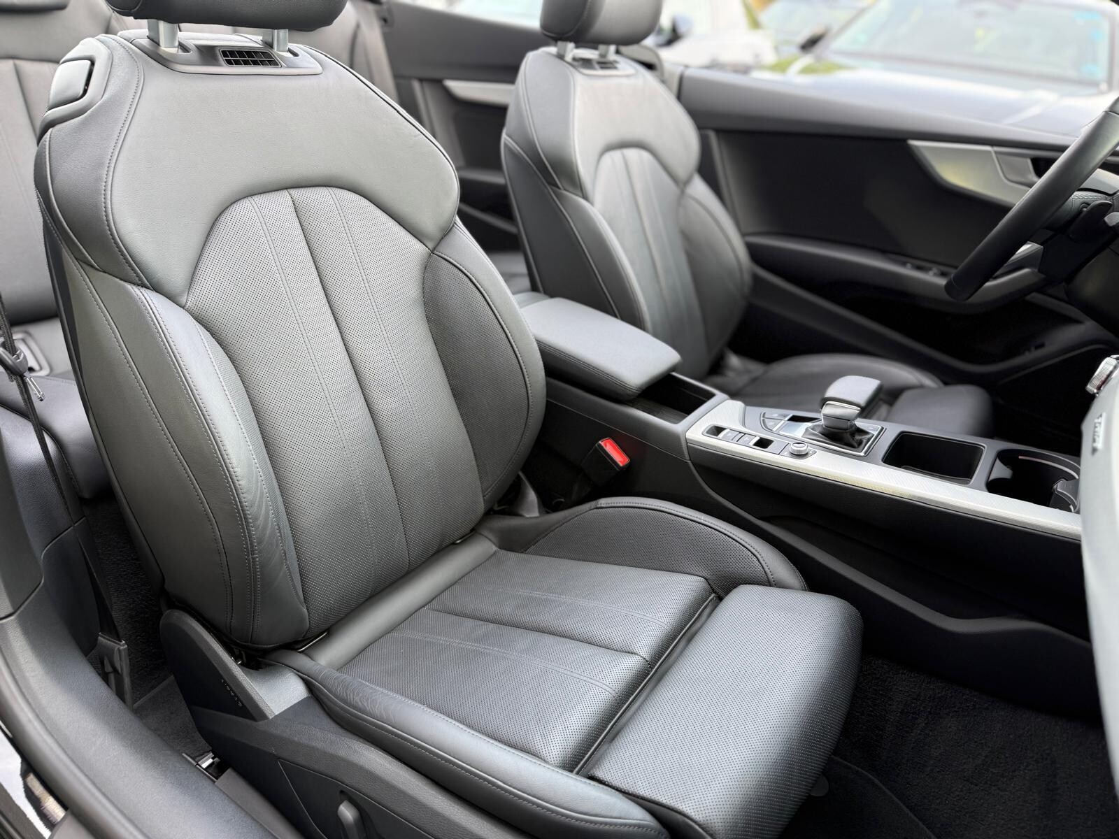 Audi A5 Cabrio - zdjęcie 25