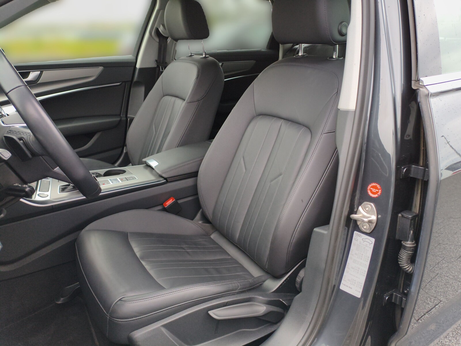 Audi A6 Avant - zdjęcie 10