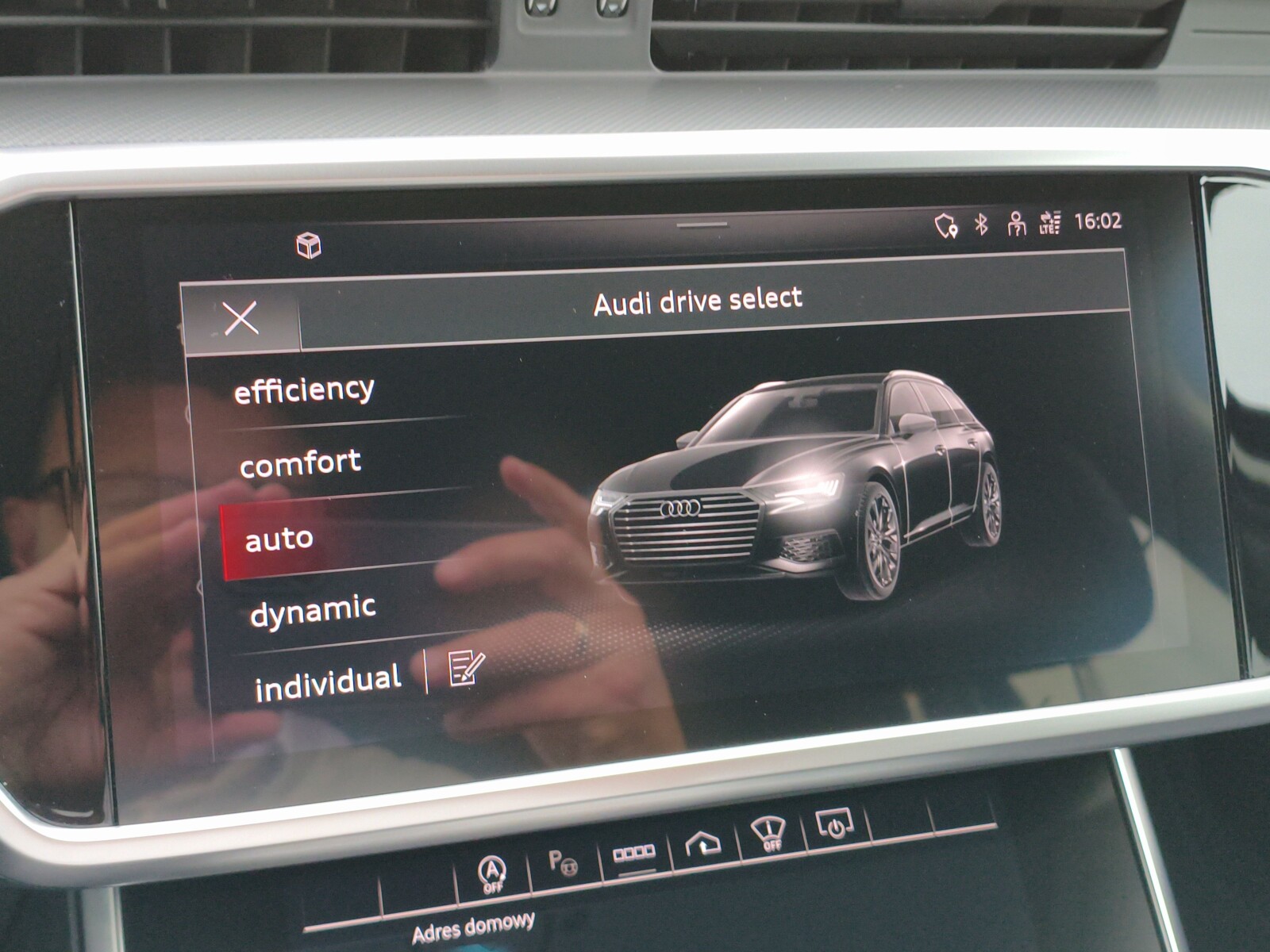 Audi A6 Avant - zdjęcie 33