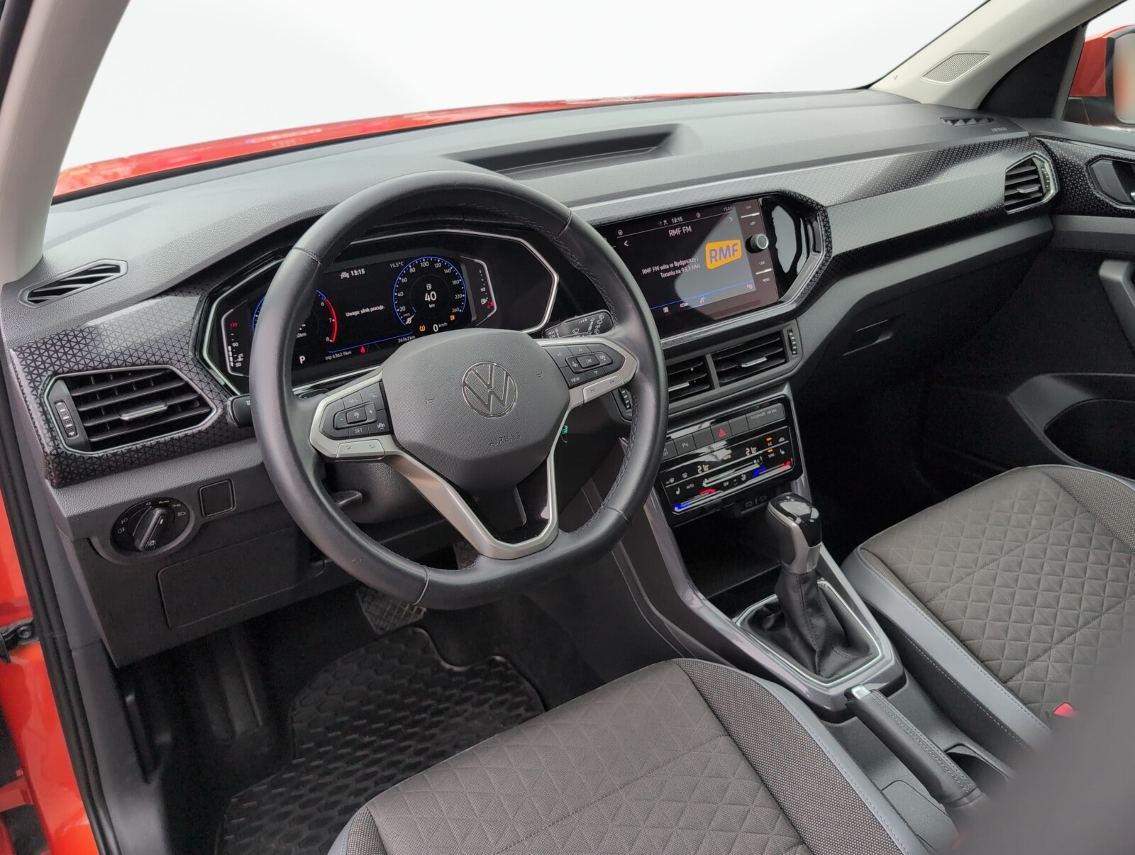Volkswagen T-Cross - zdjęcie 16