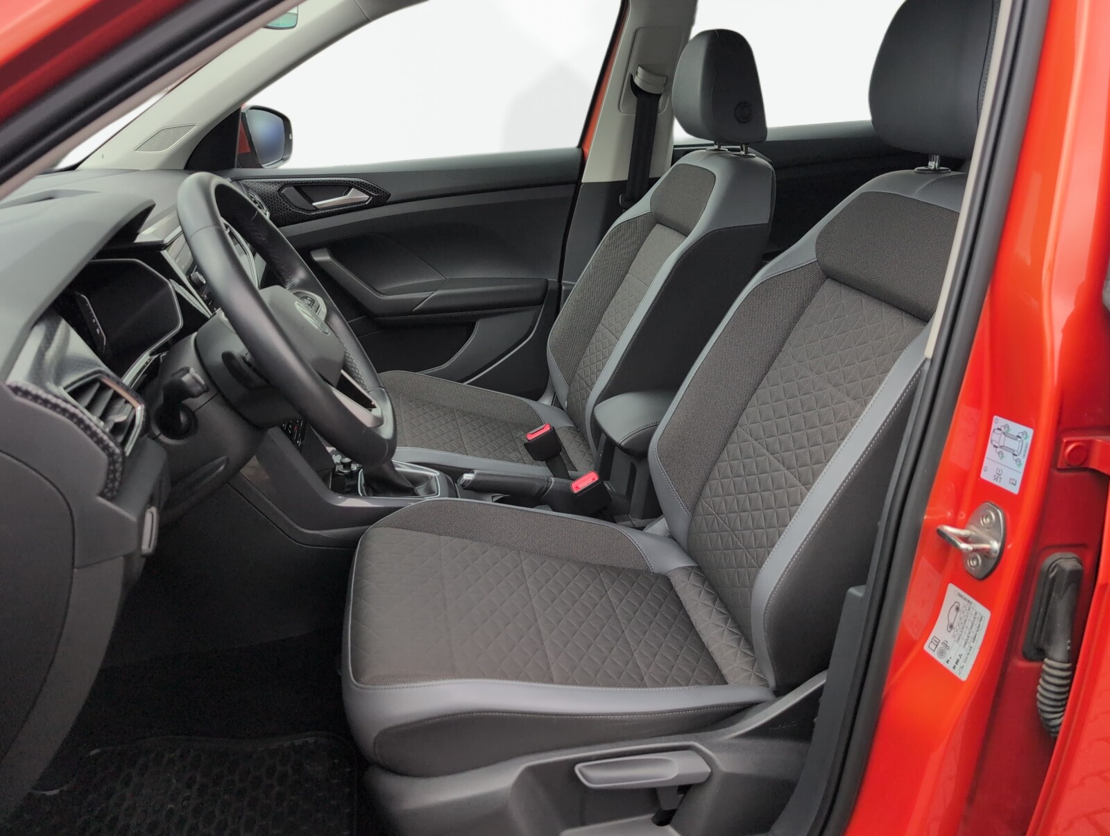 Volkswagen T-Cross - zdjęcie 15