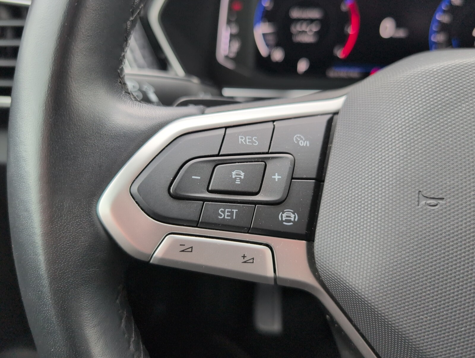 Volkswagen T-Cross - zdjęcie 20
