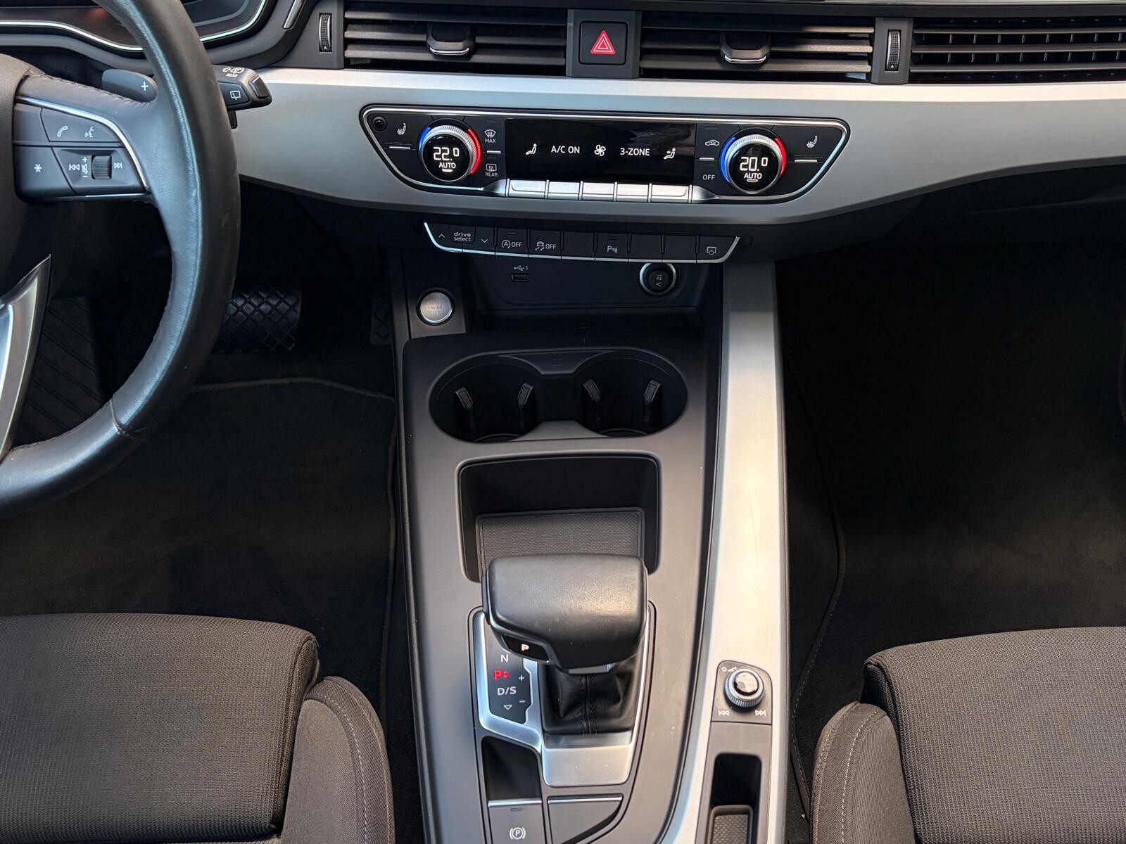 Audi A4 Avant - zdjęcie 28