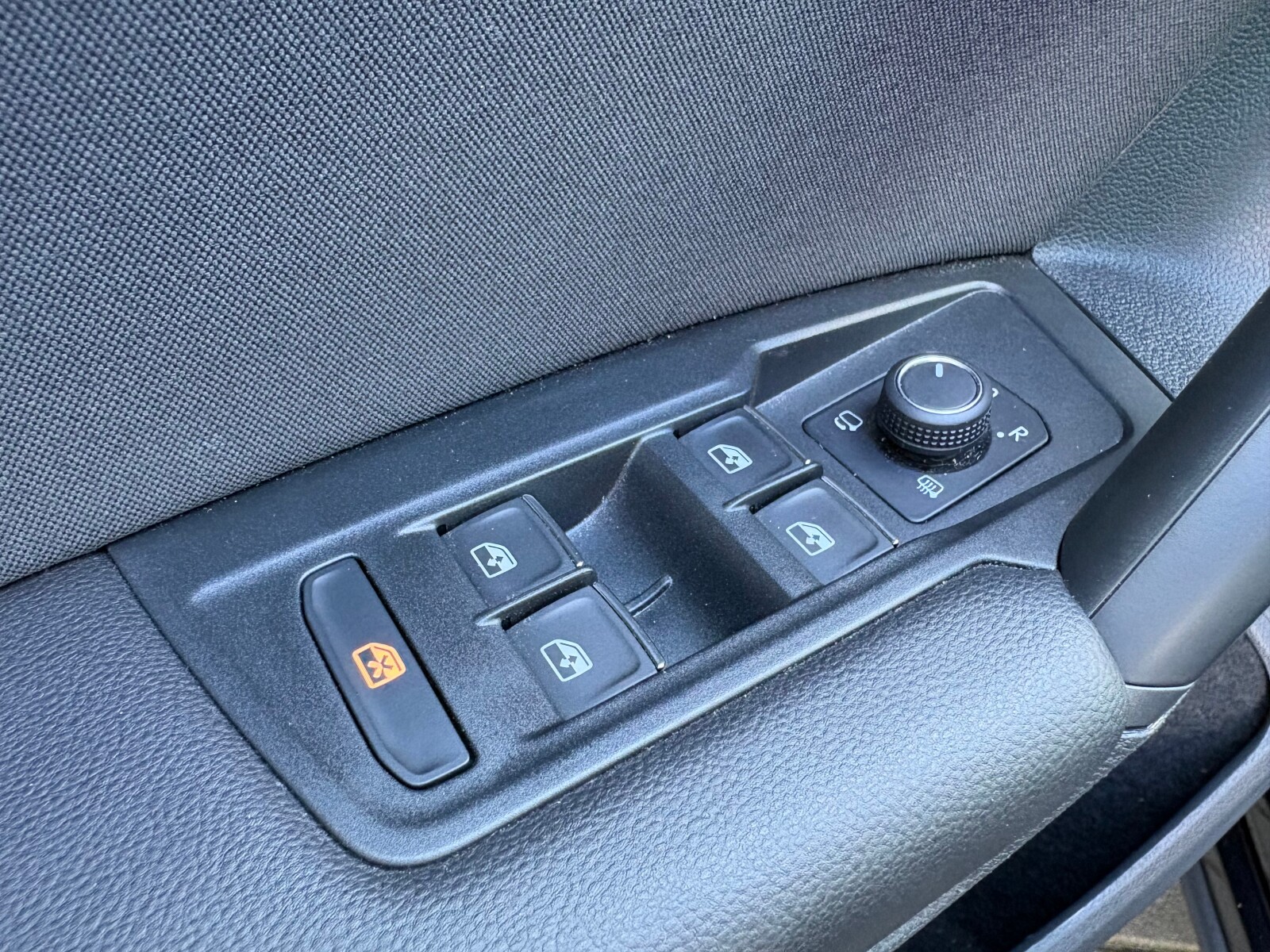 Volkswagen Tiguan - zdjęcie 20