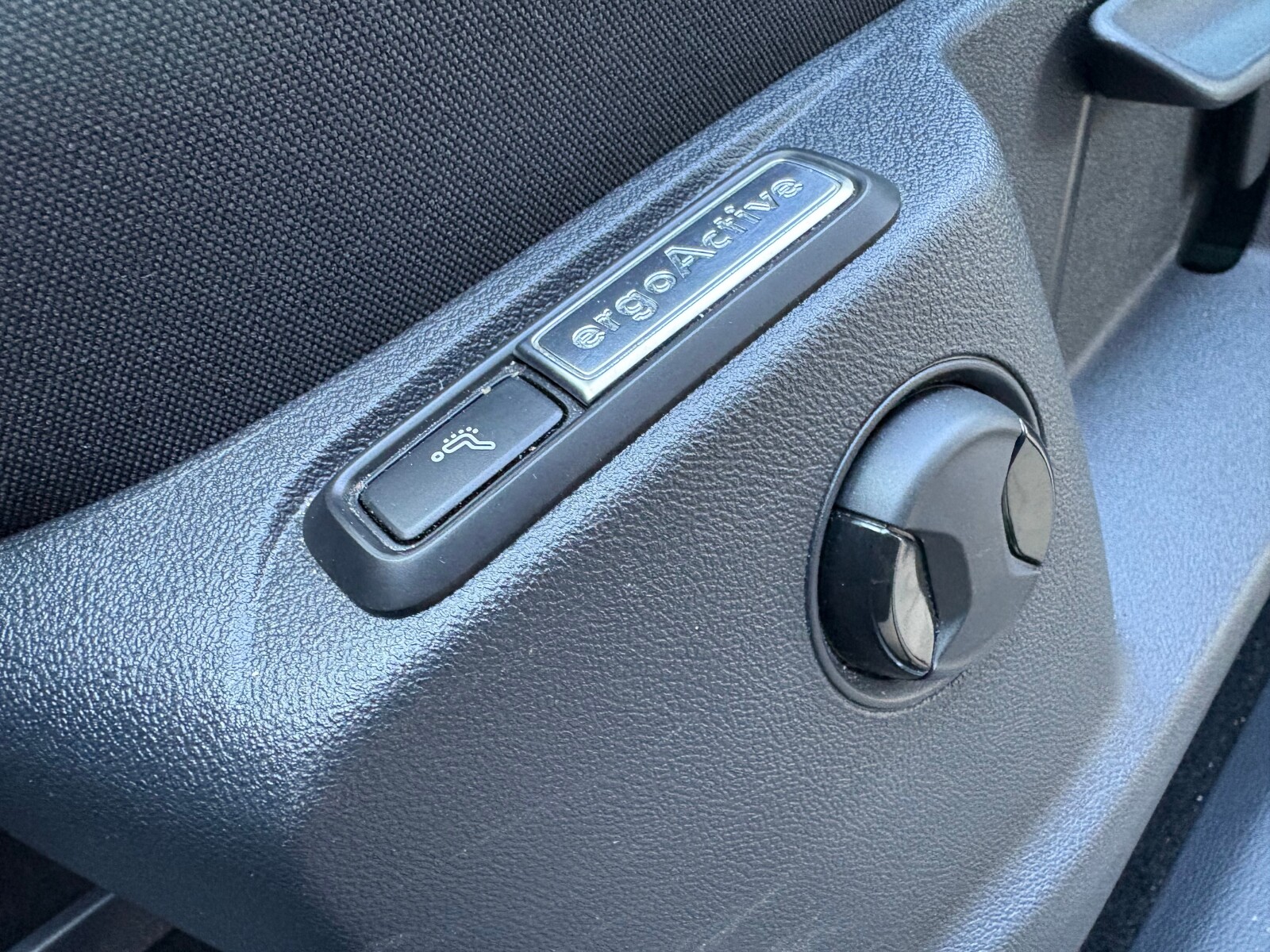 Volkswagen Tiguan - zdjęcie 21