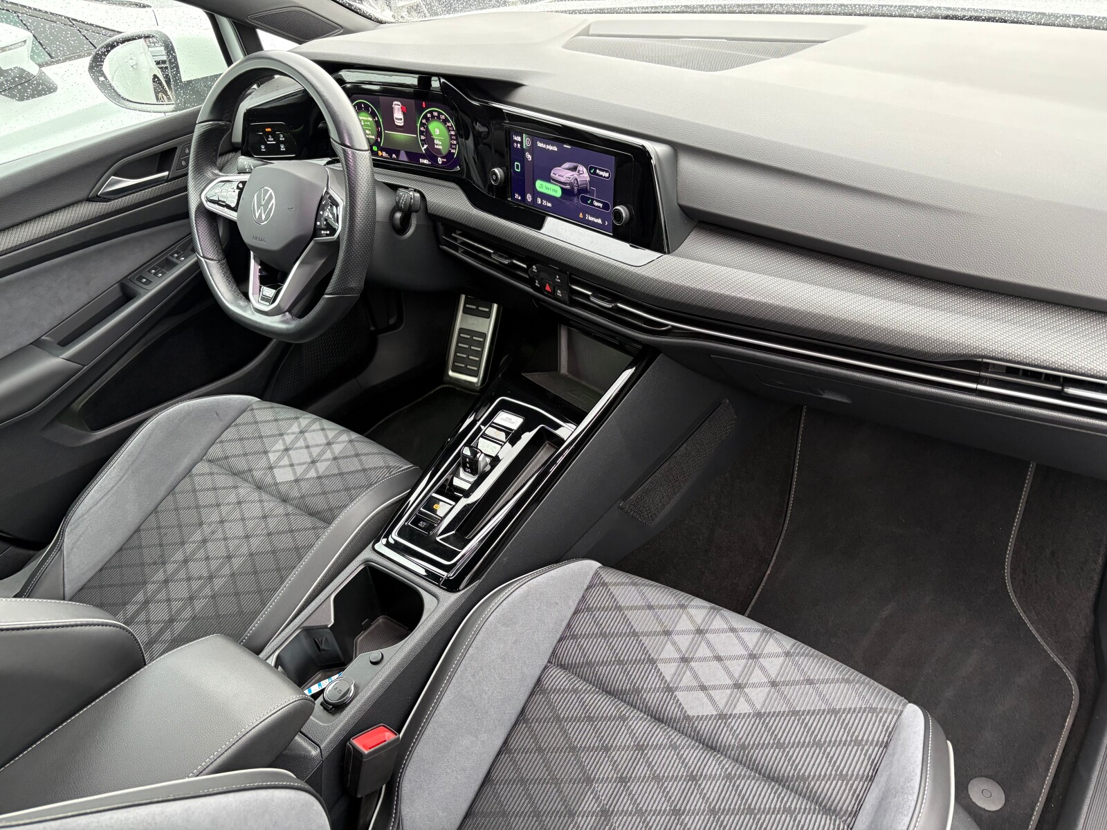 Volkswagen Golf - zdjęcie 16