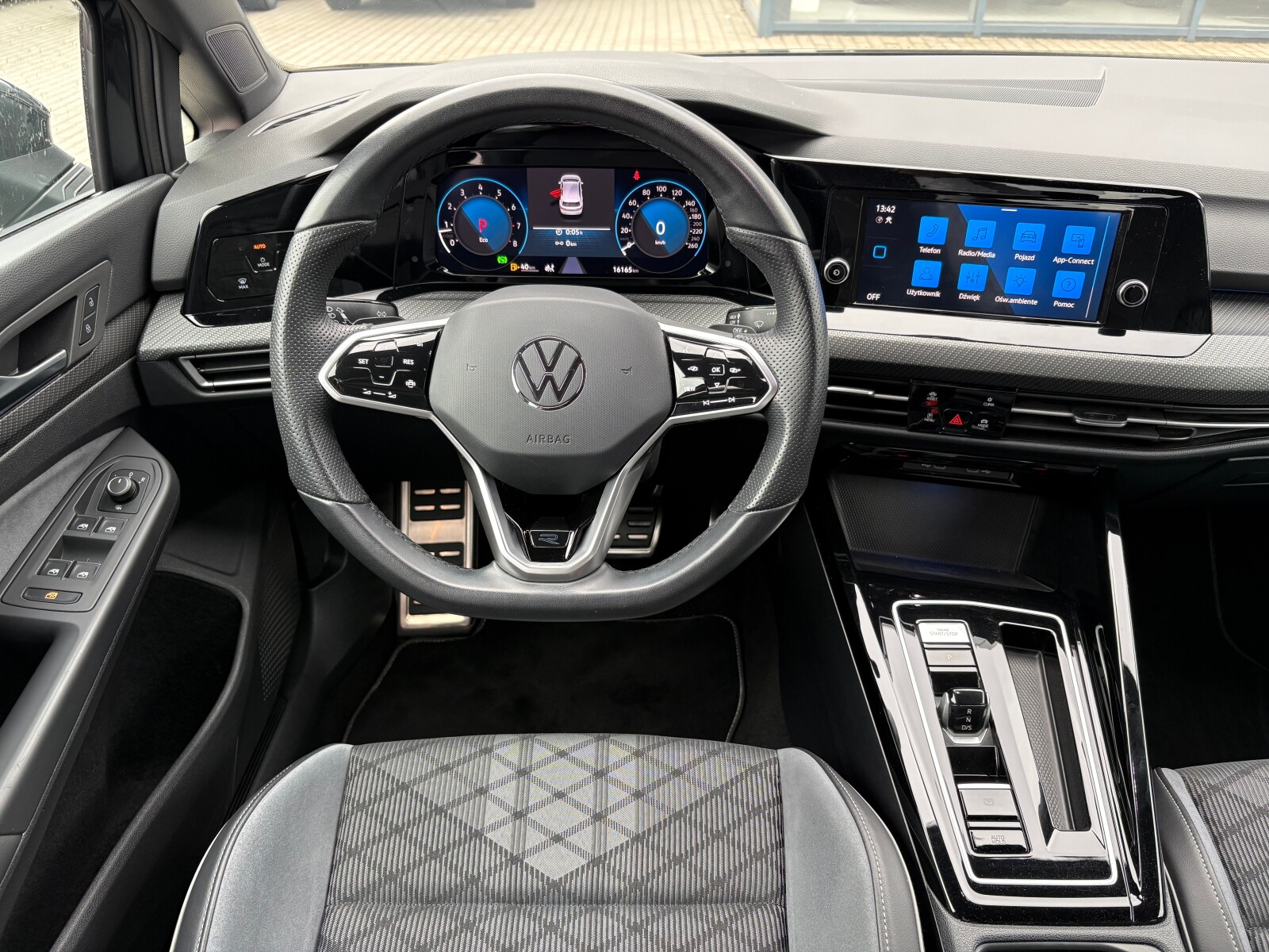Volkswagen Golf - zdjęcie 10