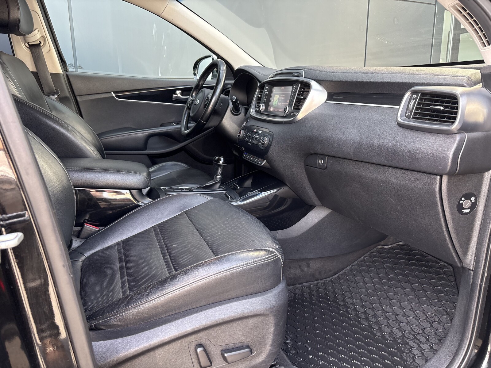 Kia Sorento - zdjęcie 9
