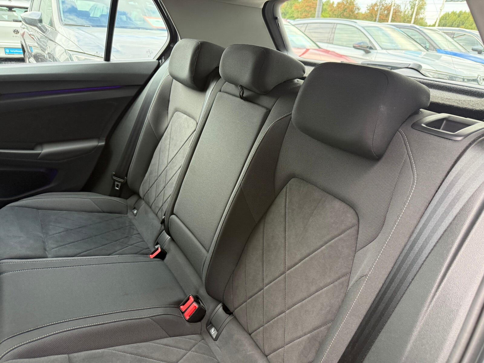 Volkswagen Golf - zdjęcie 14