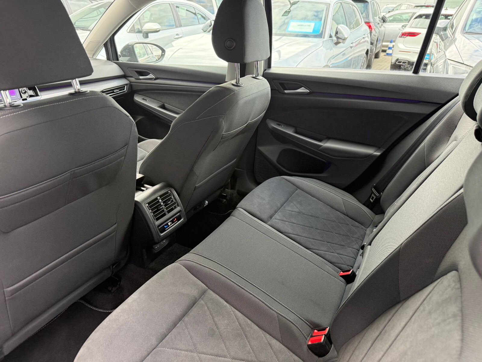 Volkswagen Golf - zdjęcie 15