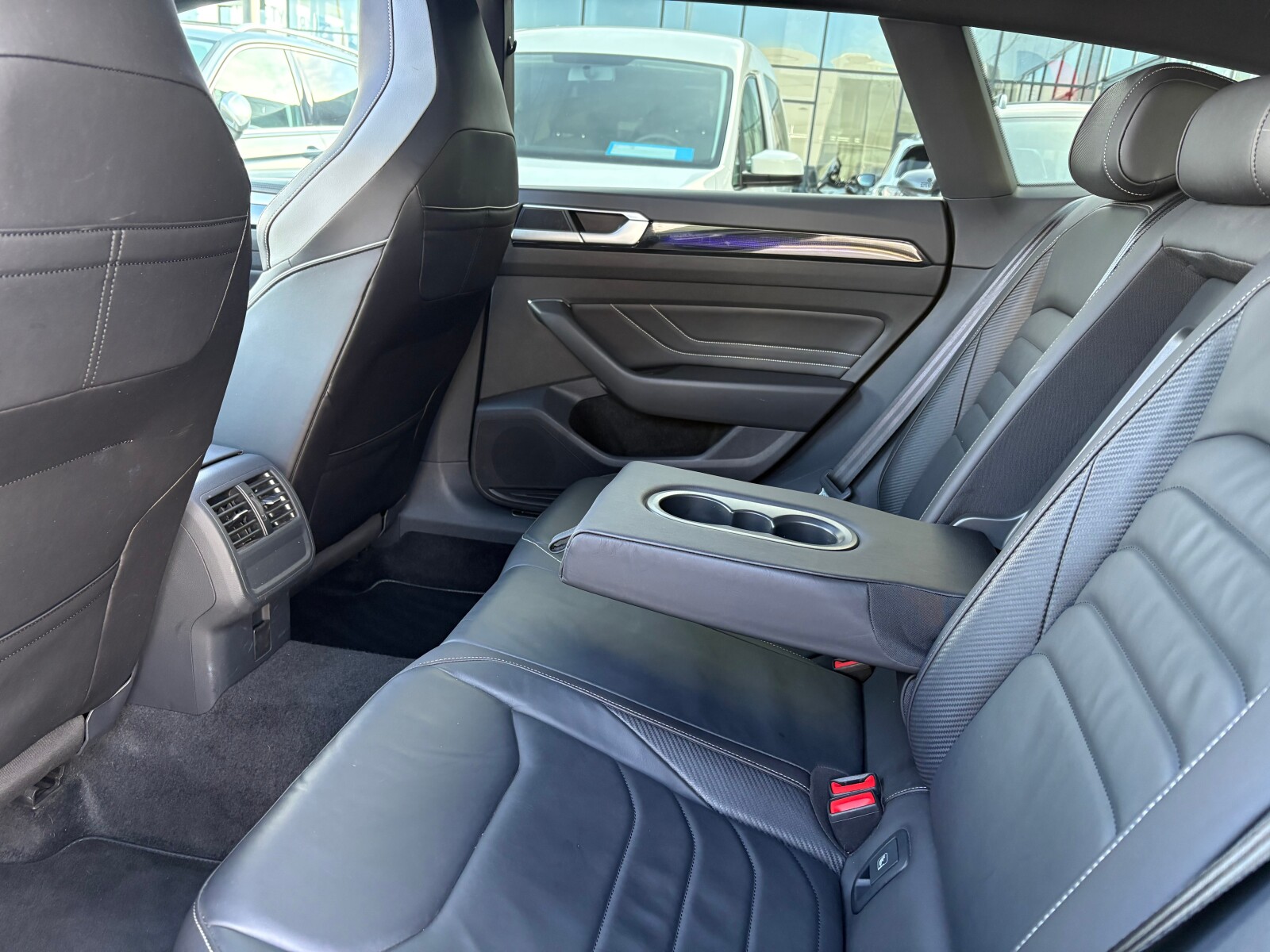Volkswagen Arteon Shooting Brake - zdjęcie 13