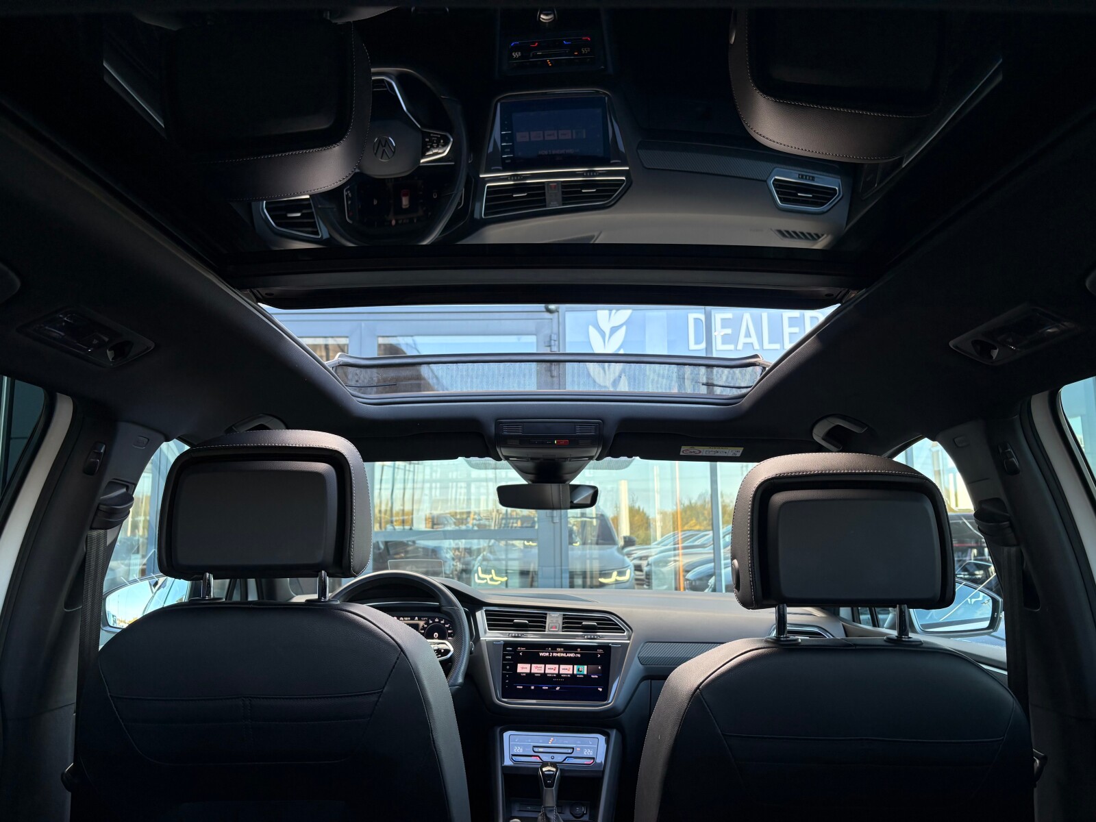 Volkswagen Tiguan - zdjęcie 19