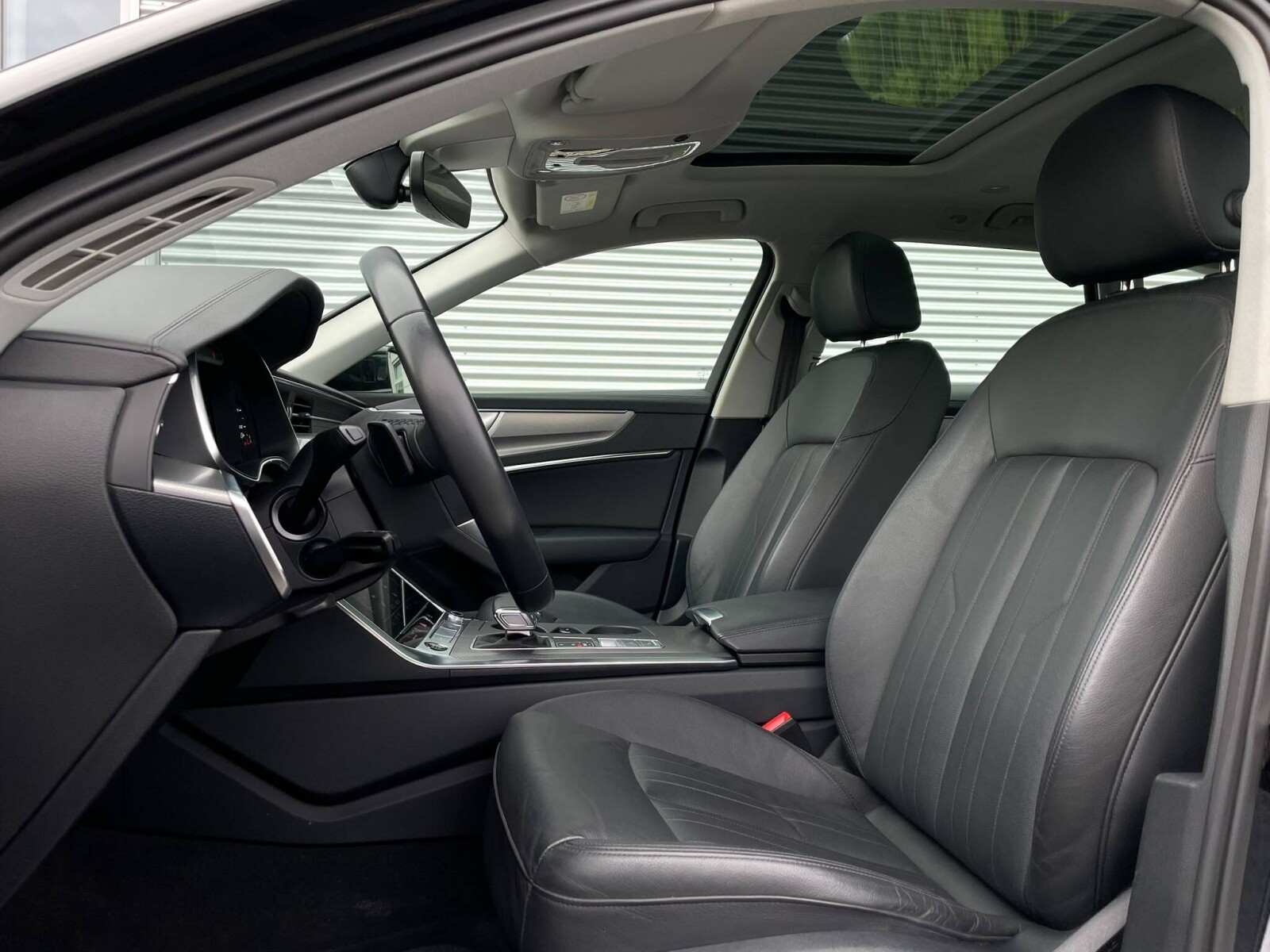Audi A6 Avant - zdjęcie 21