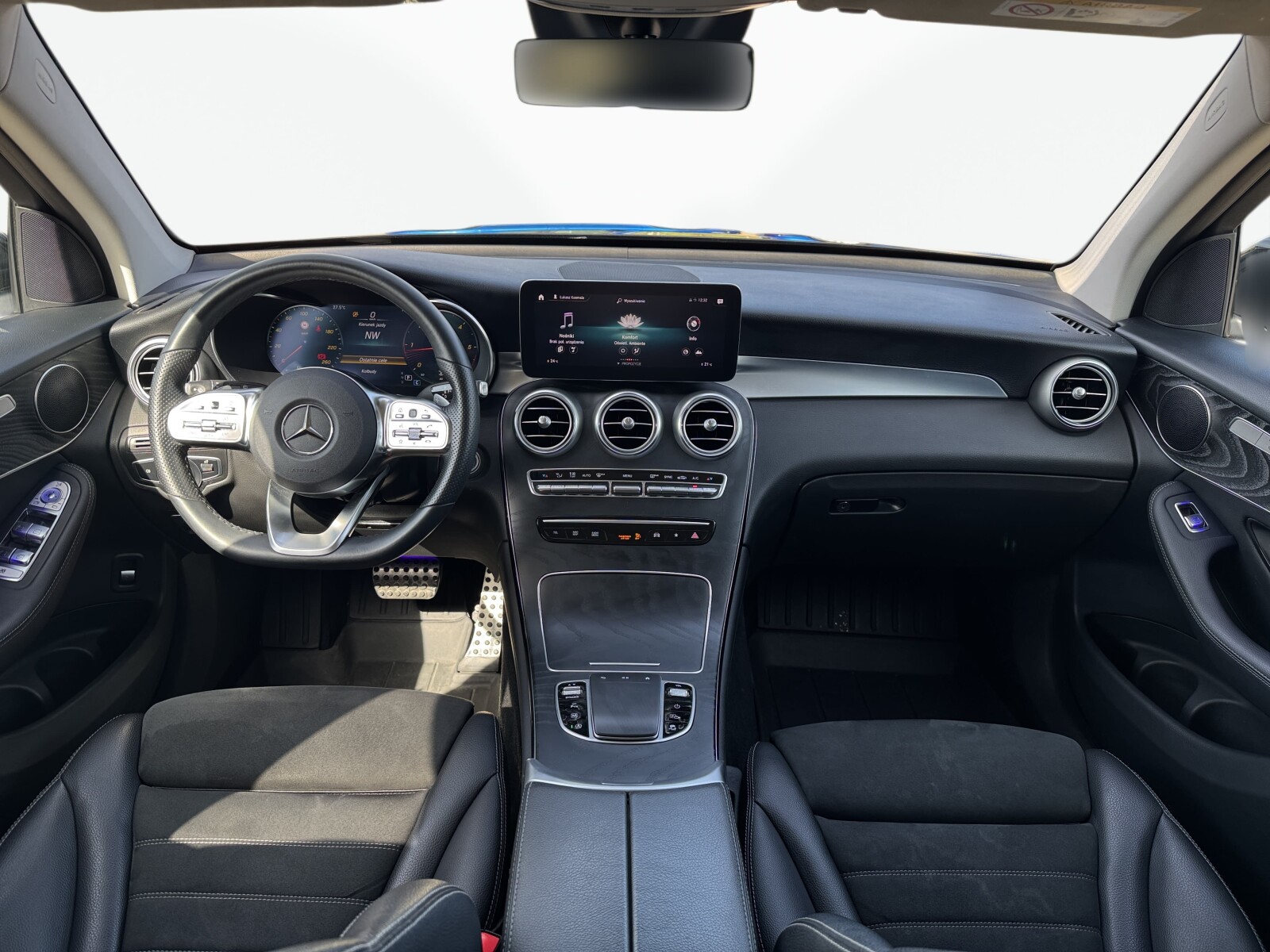 Mercedes-Benz GLC 200 - zdjęcie 10