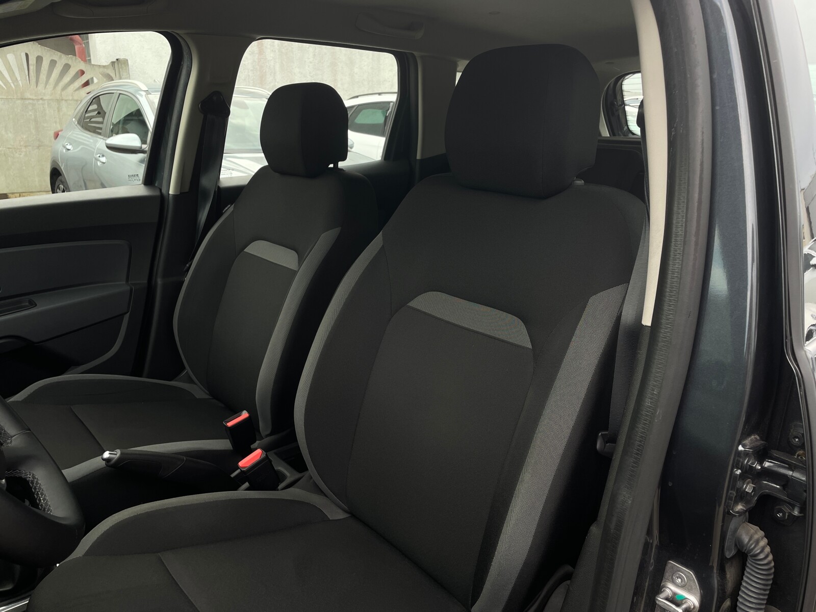 Dacia Duster - zdjęcie 9