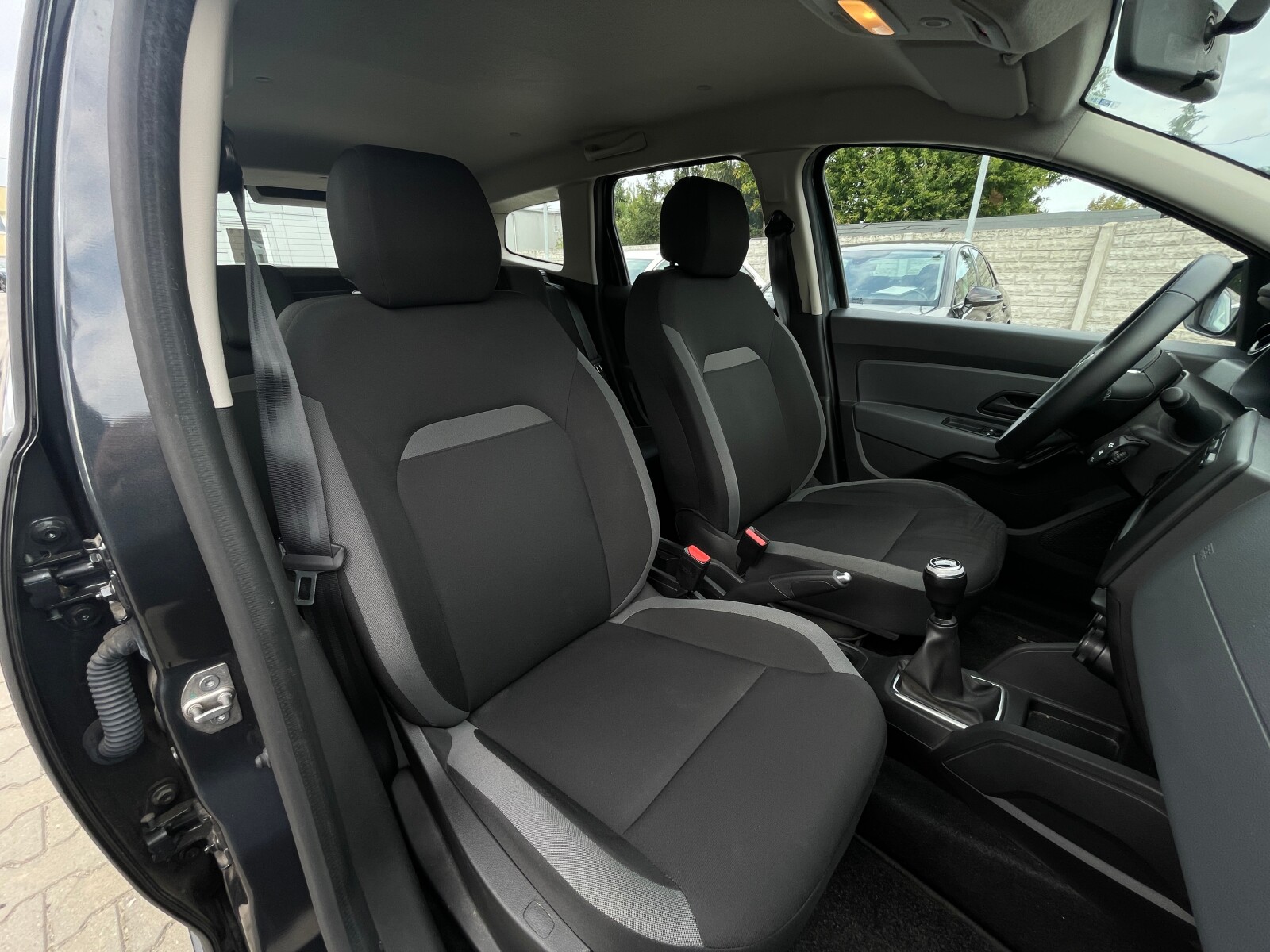 Dacia Duster - zdjęcie 16