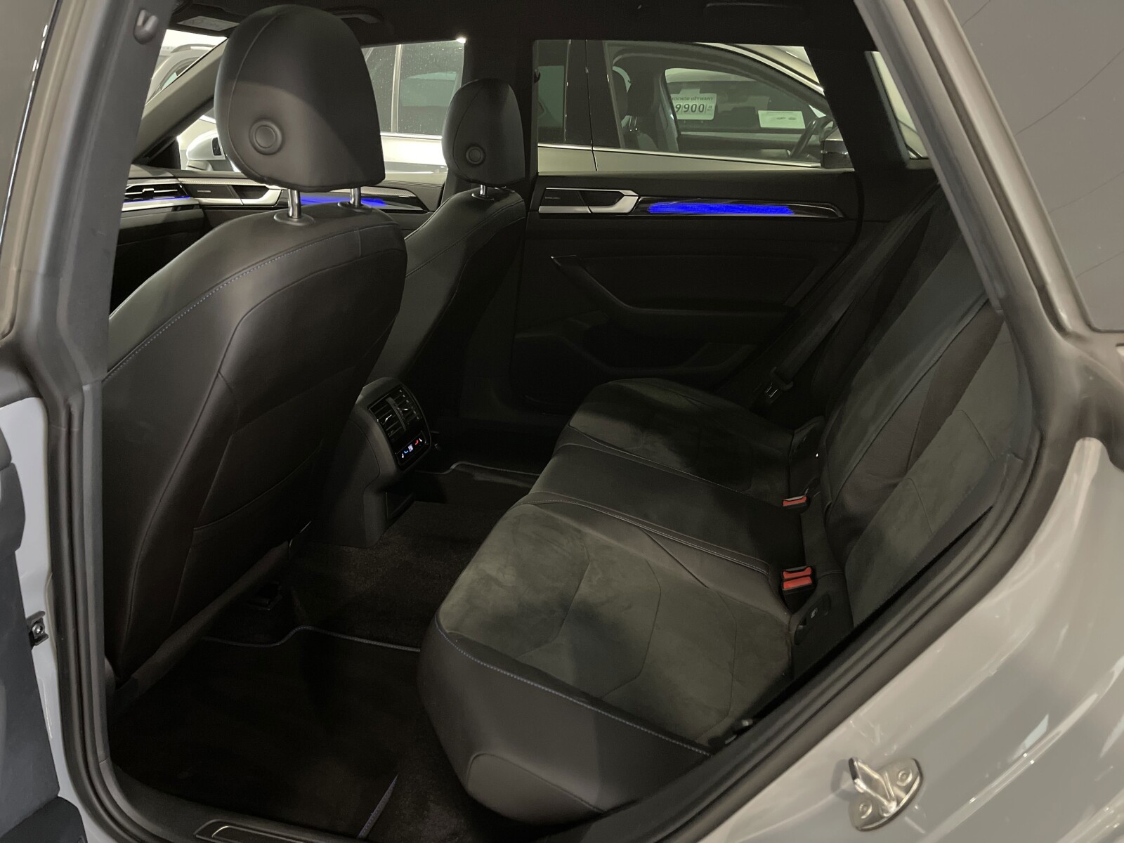 Volkswagen Arteon - zdjęcie 10