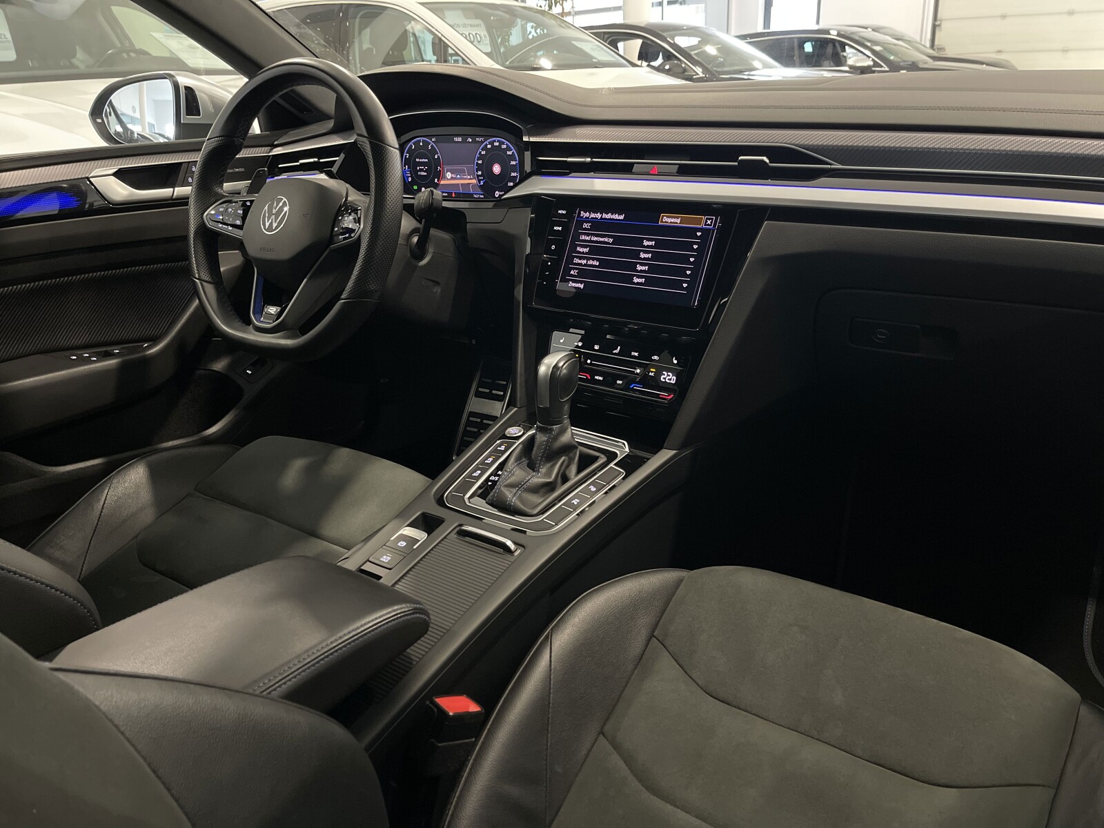 Volkswagen Arteon - zdjęcie 14