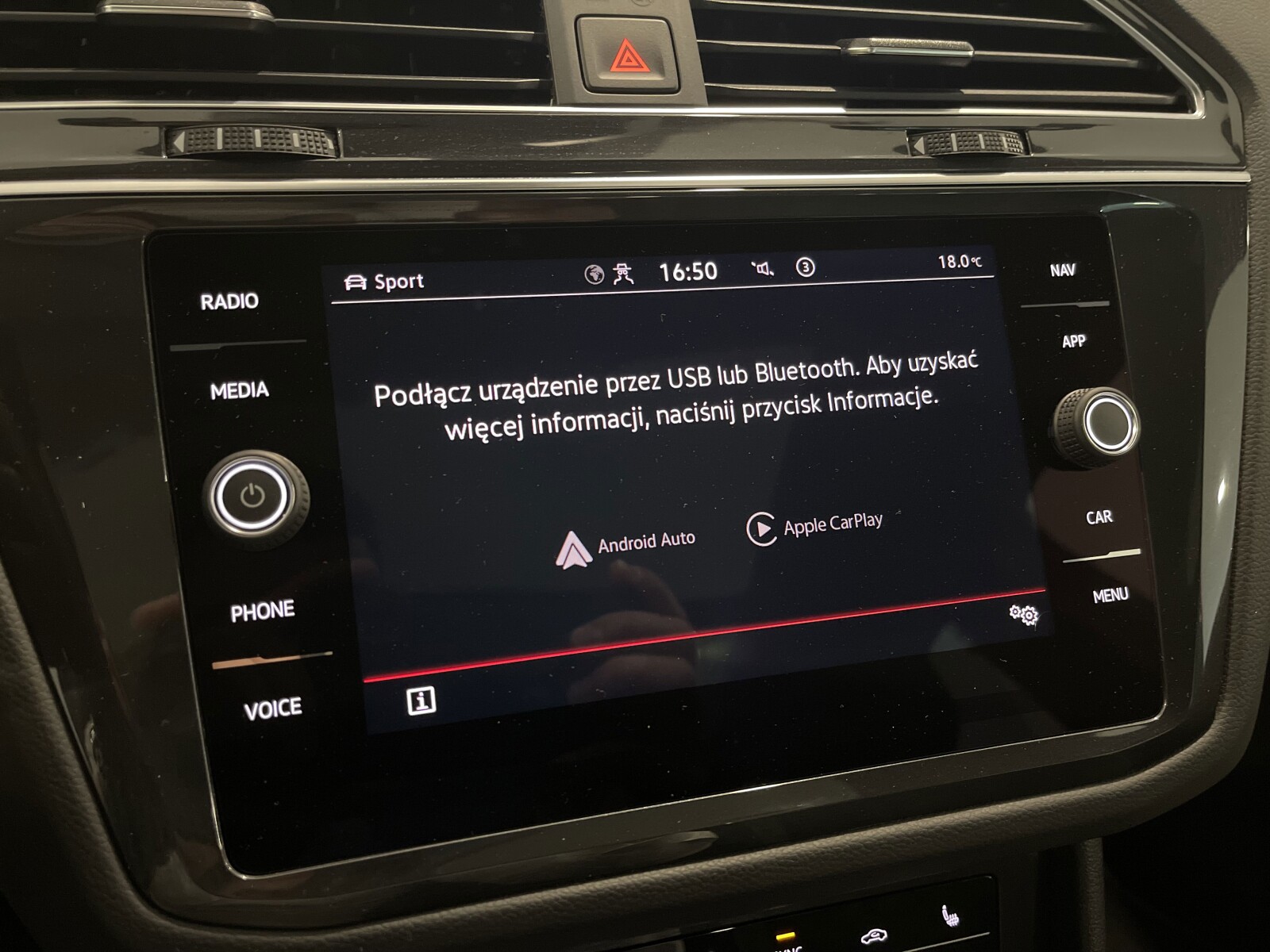 Volkswagen Tiguan - zdjęcie 13
