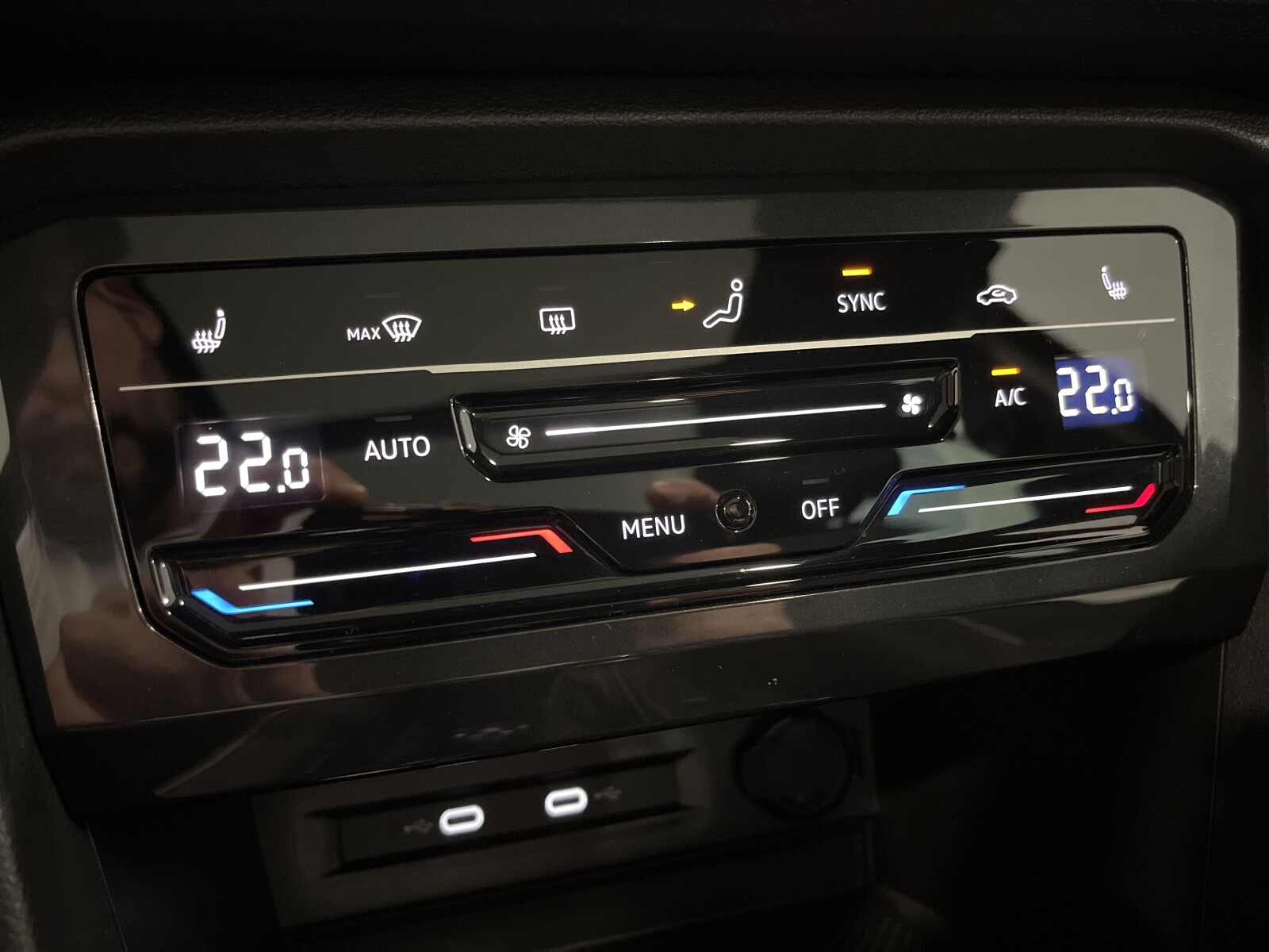 Volkswagen Tiguan - zdjęcie 10