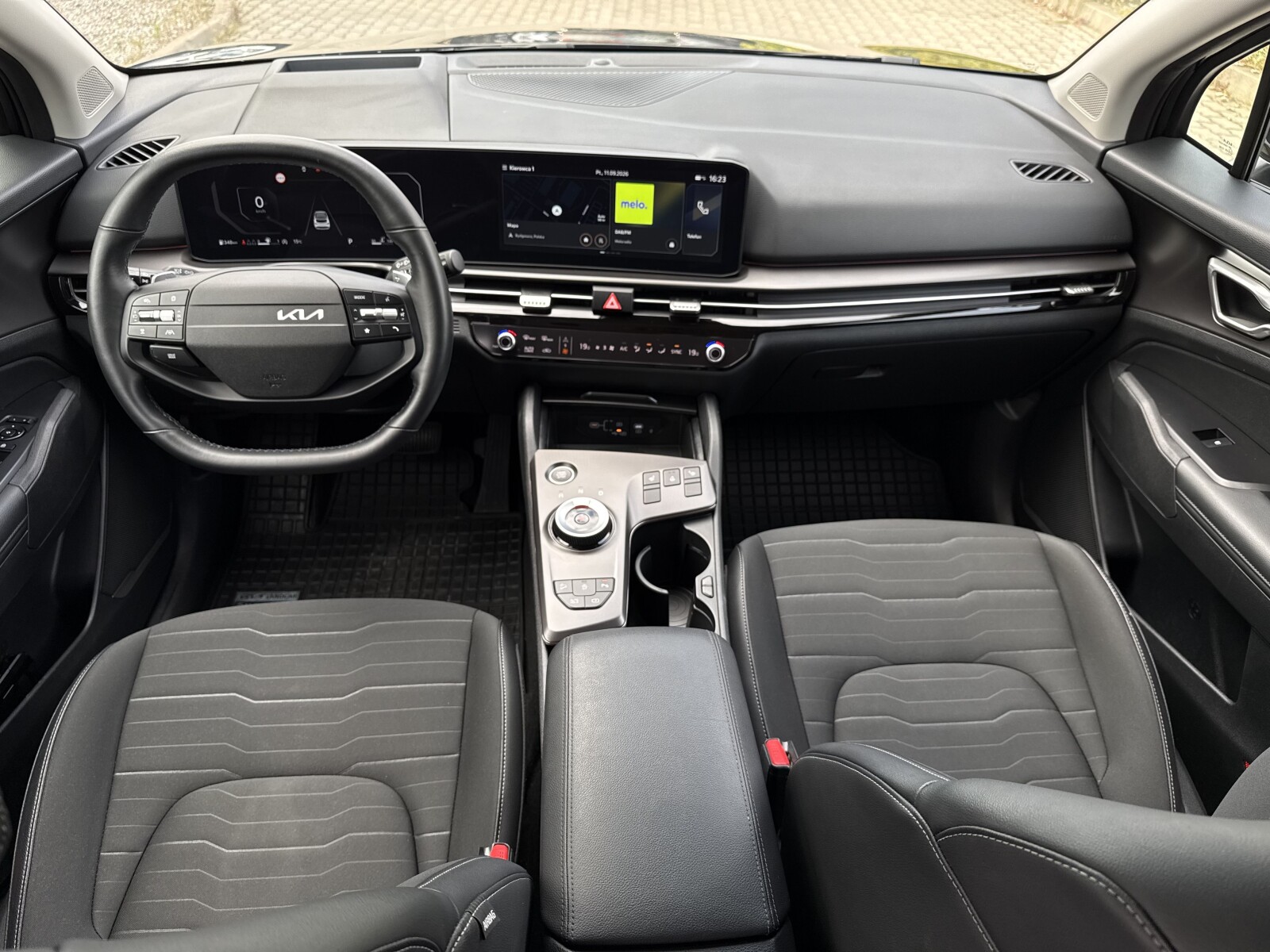 Kia Sportage - zdjęcie 12