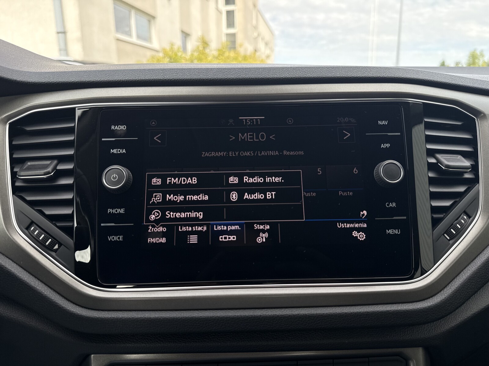 Volkswagen T-Roc - zdjęcie 22