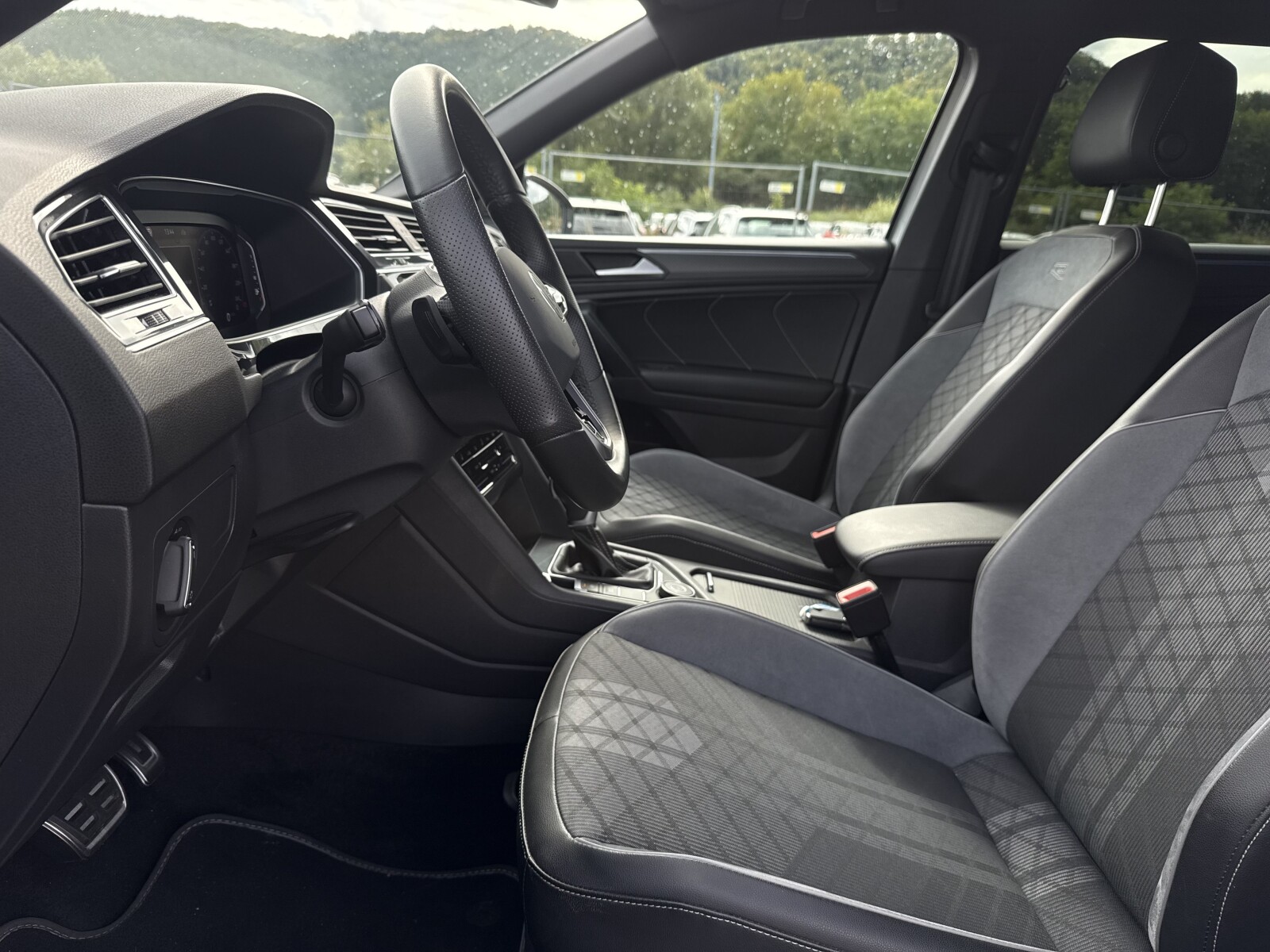 Volkswagen Tiguan Allspace - zdjęcie 10