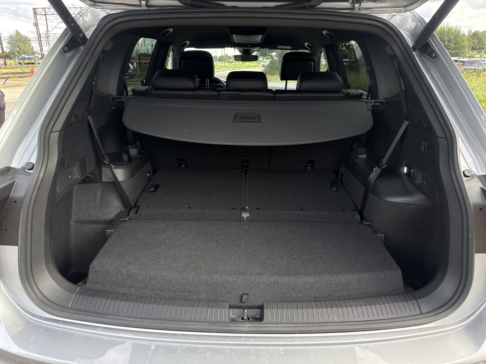 Volkswagen Tiguan Allspace - zdjęcie 34