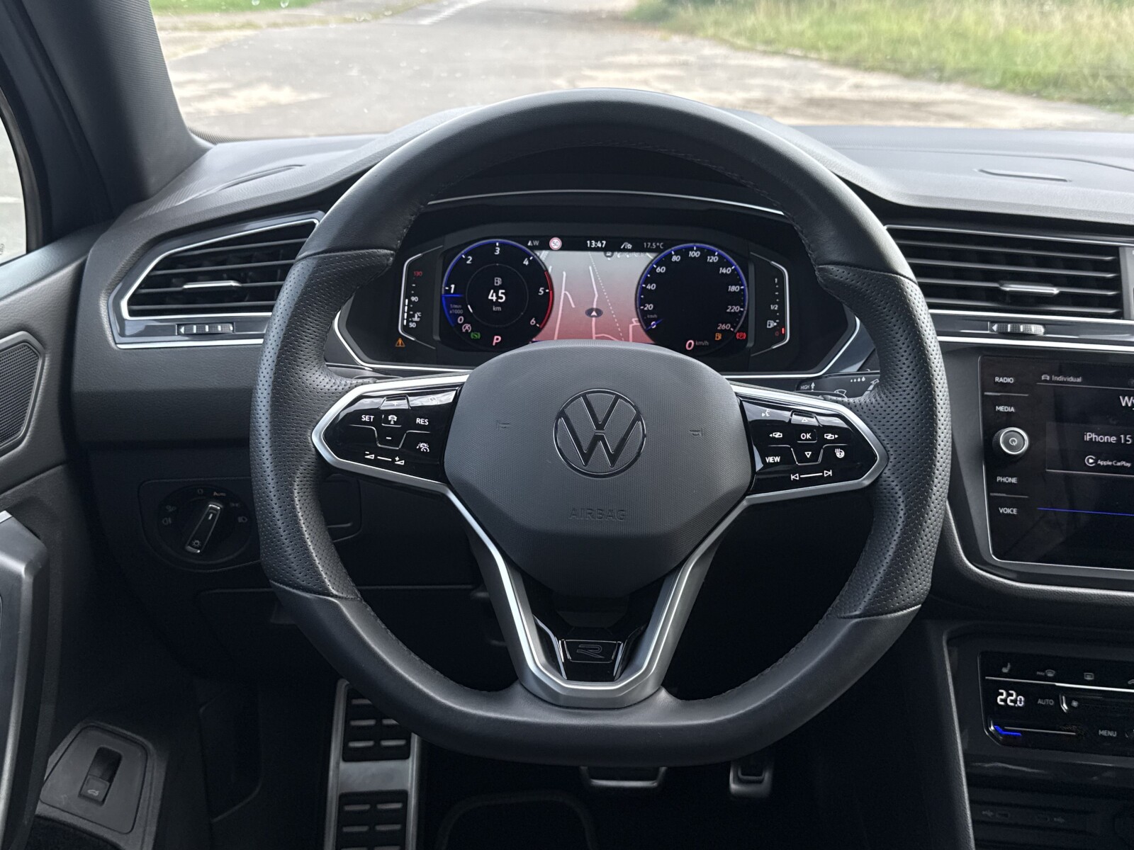Volkswagen Tiguan Allspace - zdjęcie 14