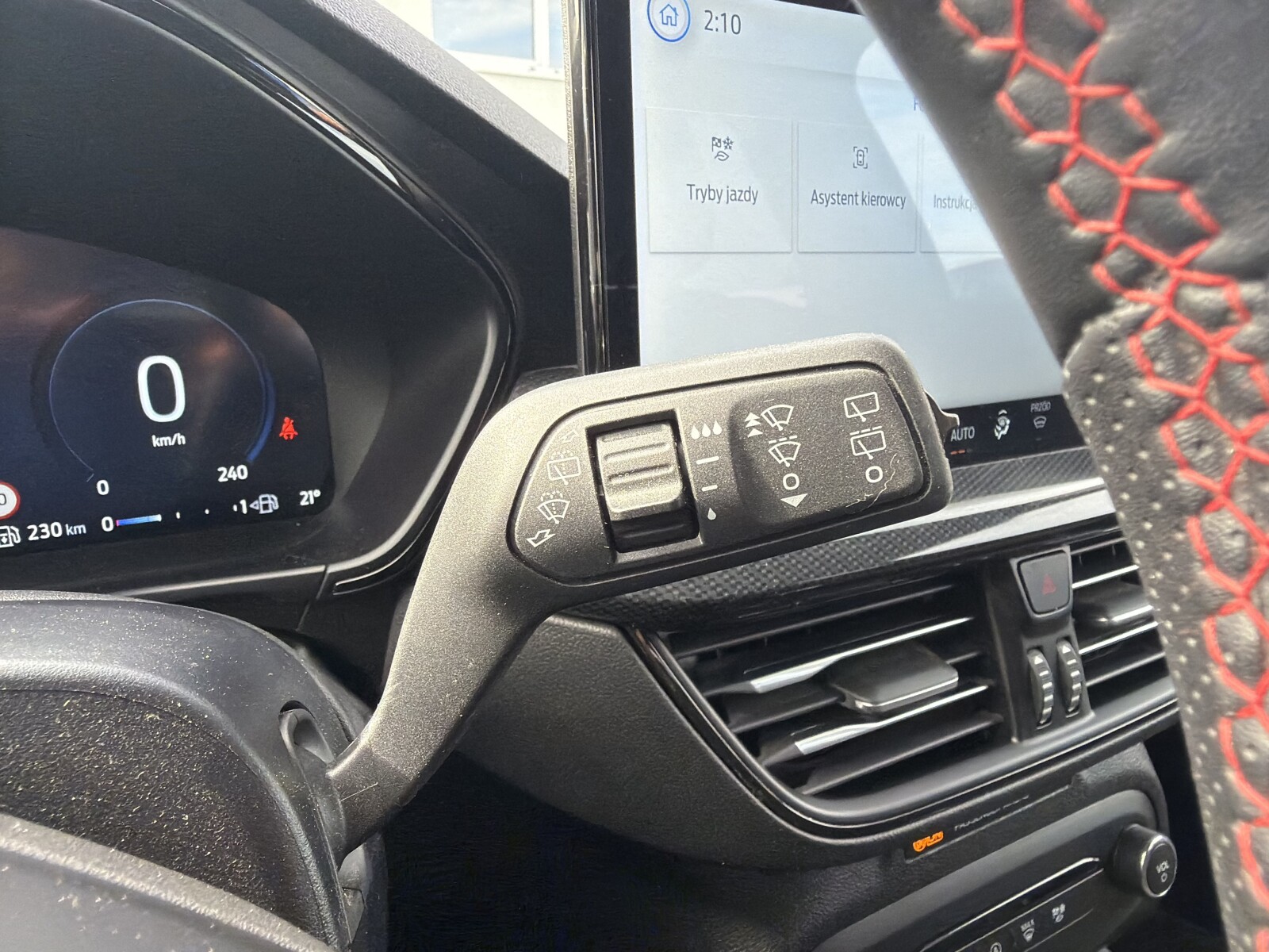 Ford Focus - zdjęcie 24