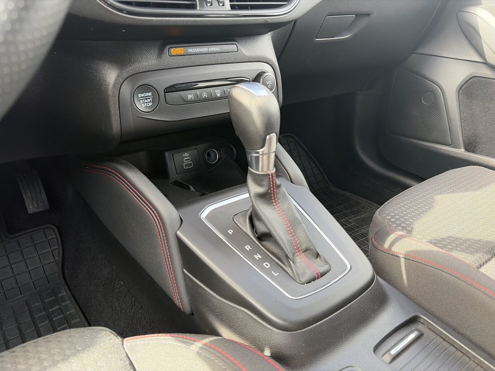Ford Focus - zdjęcie 15