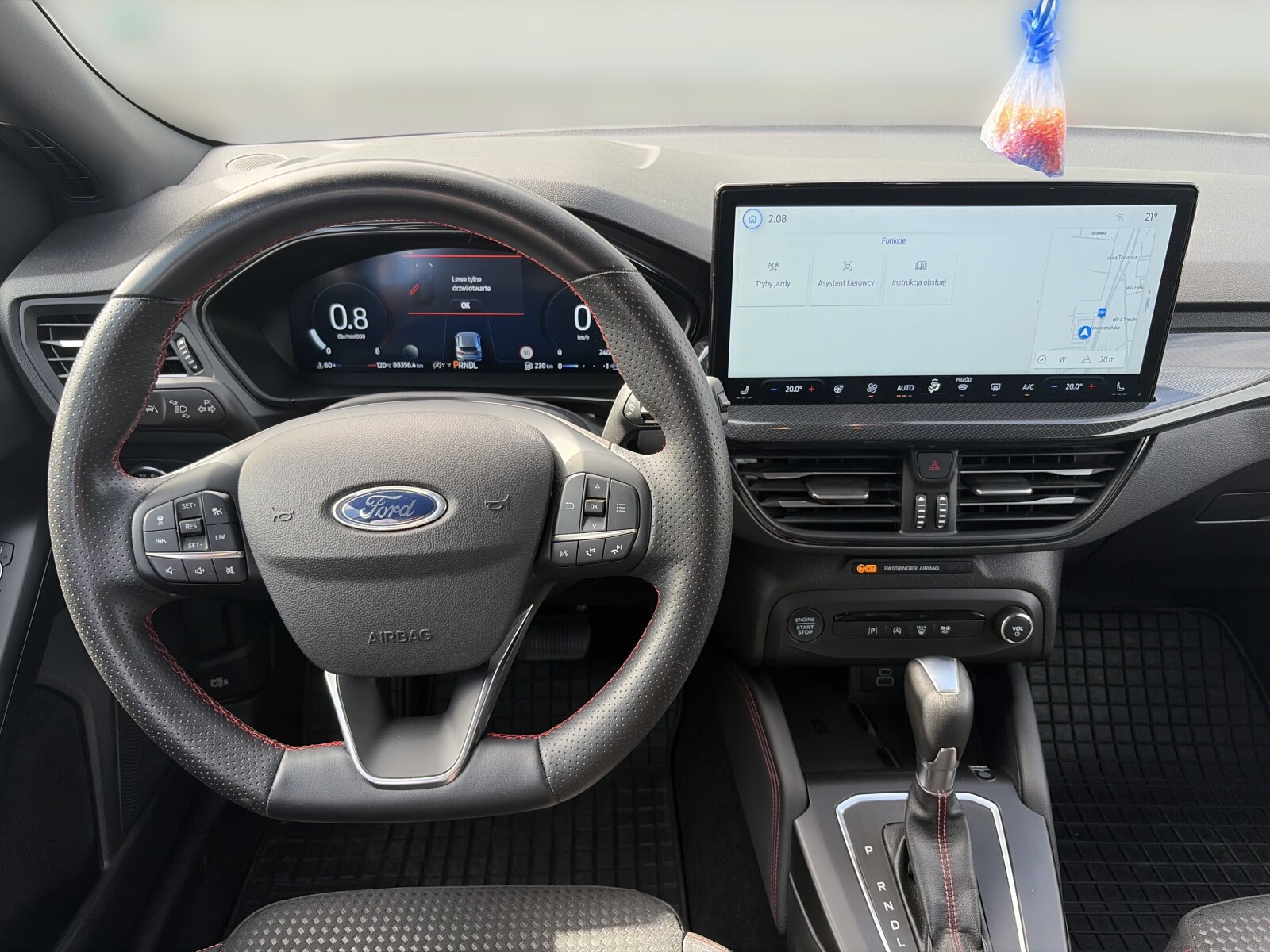 Ford Focus - zdjęcie 13