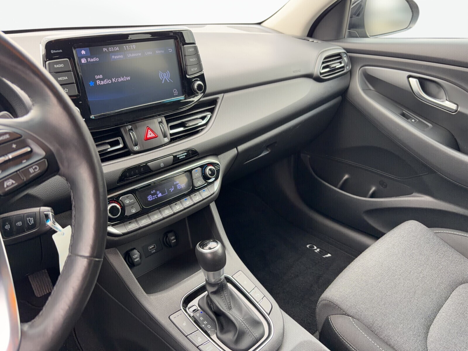 Hyundai i30 - zdjęcie 23