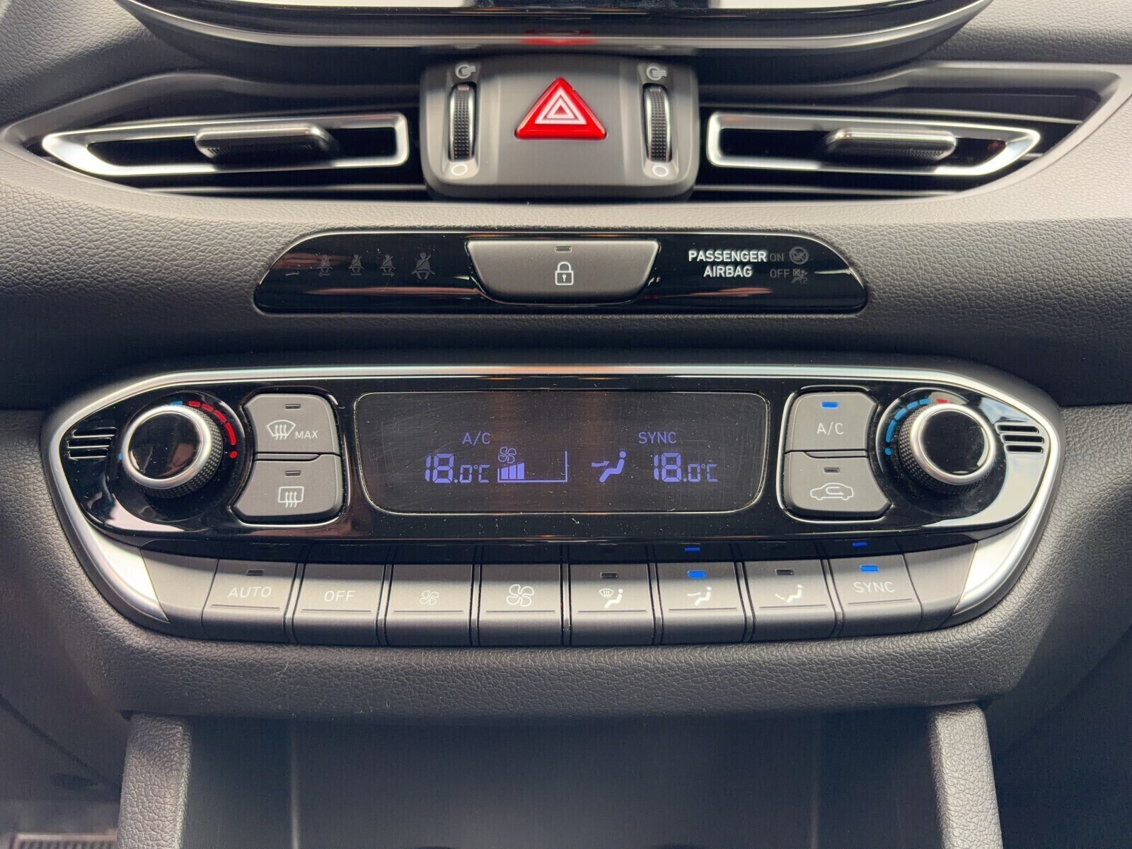 Hyundai i30 - zdjęcie 22