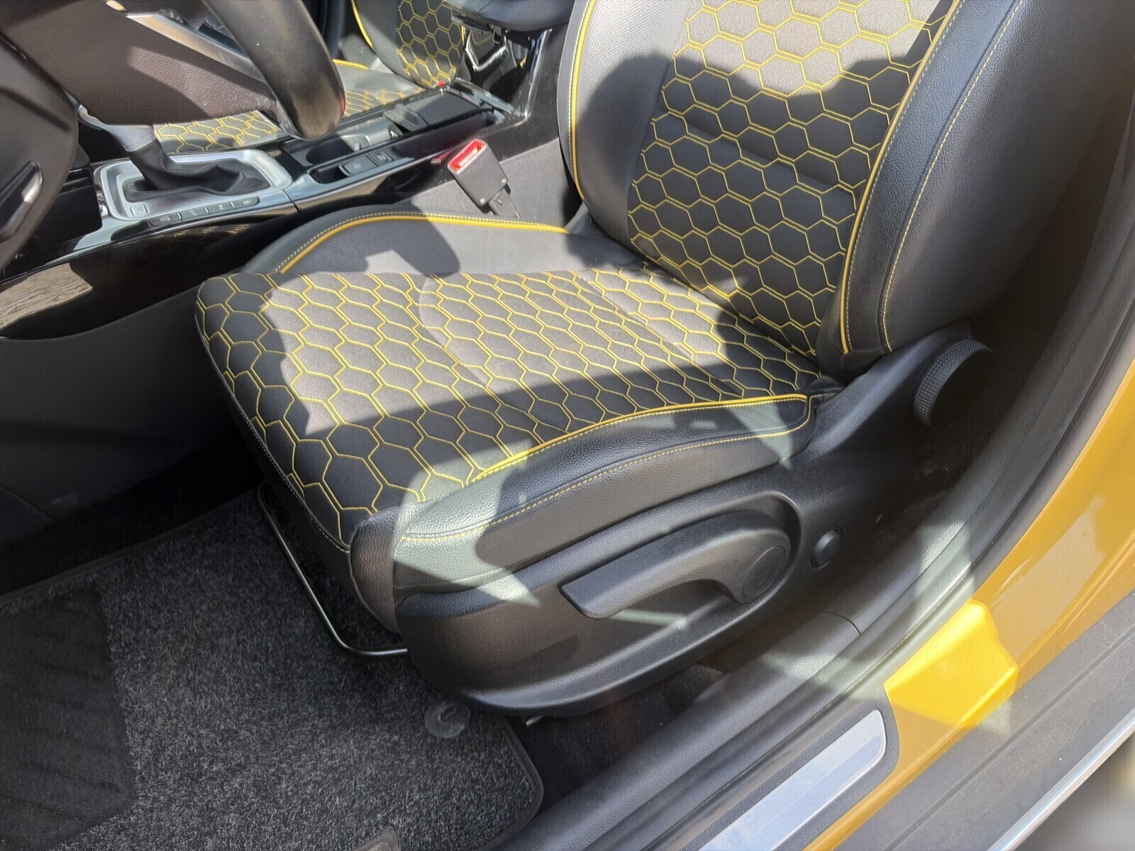 Kia XCeed - zdjęcie 12