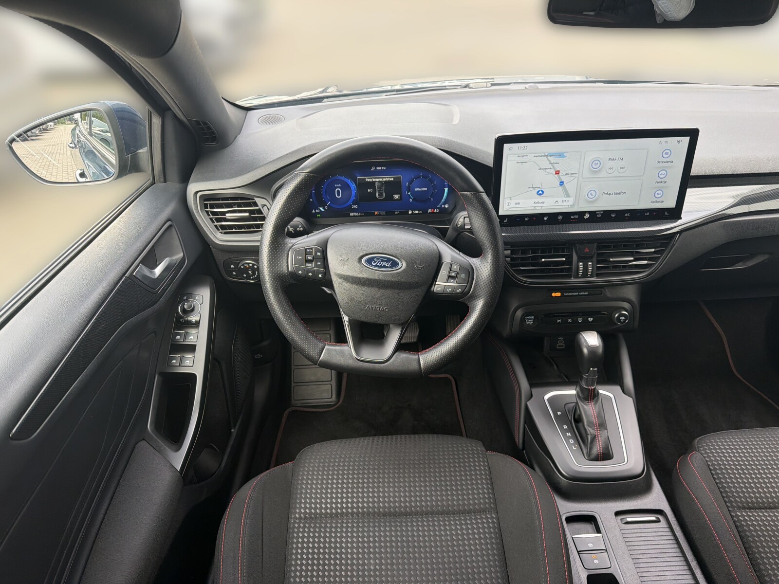 Ford Focus - zdjęcie 18