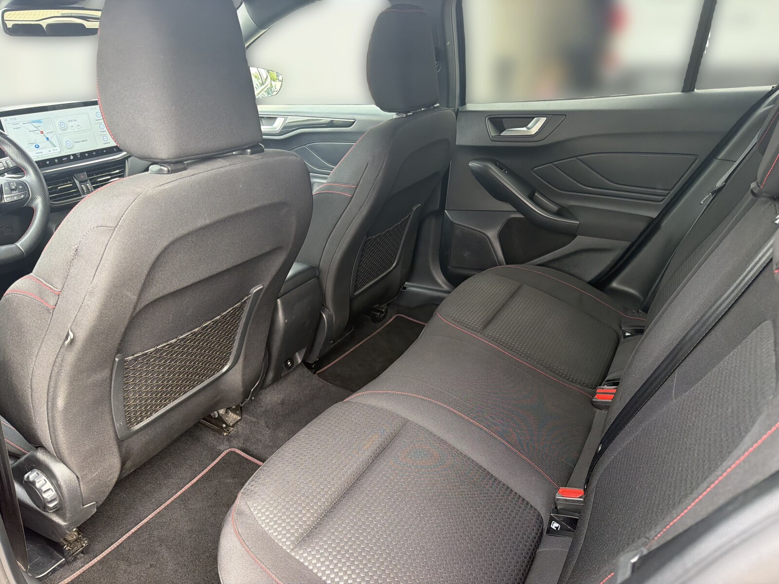 Ford Focus - zdjęcie 12