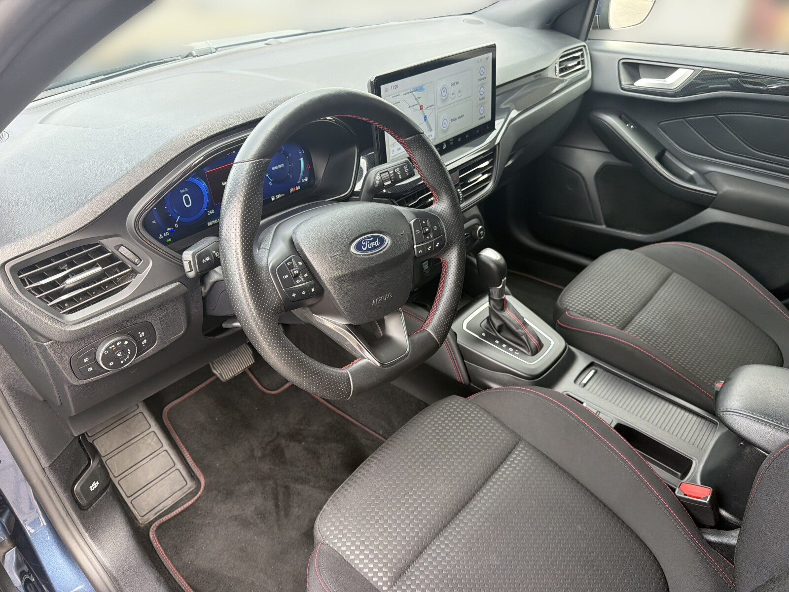 Ford Focus - zdjęcie 9